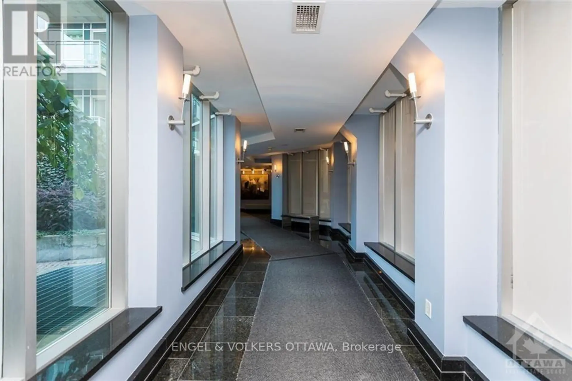 #602 134 YORK STREET - Image 16