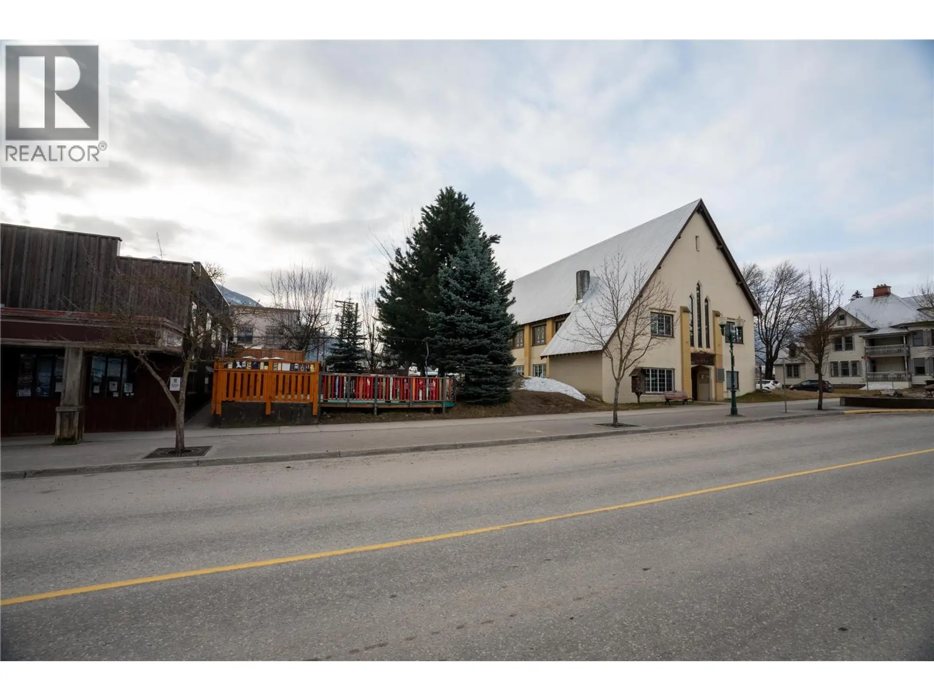 Property at 310 MACKENZIE AVENUE, Revelstoke, BC