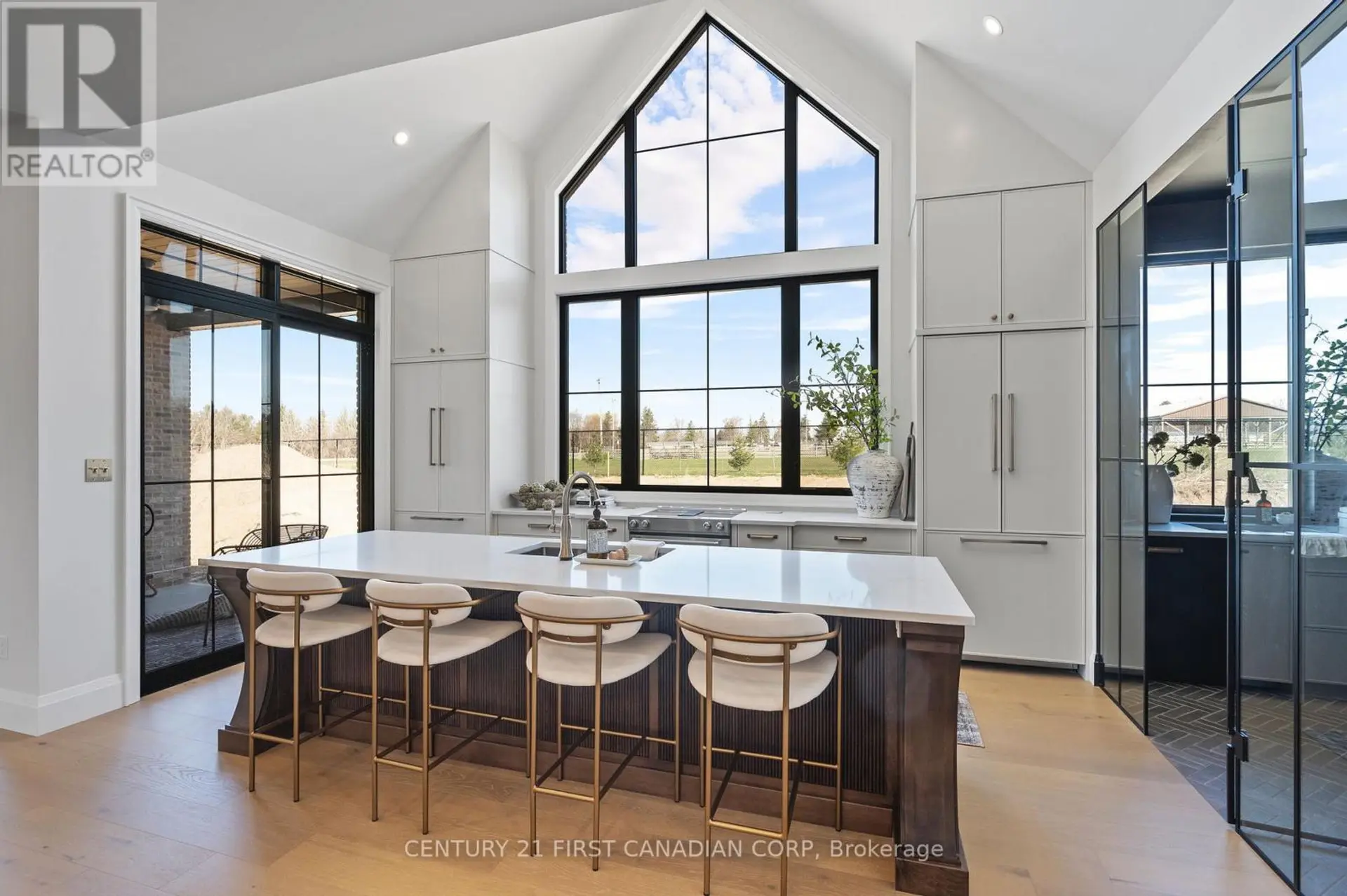 208 FOXBOROUGH PLACE - Image 3
