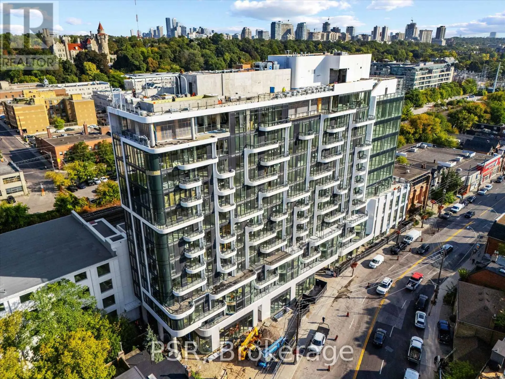 #201 328 DUPONT STREET - Image 6
