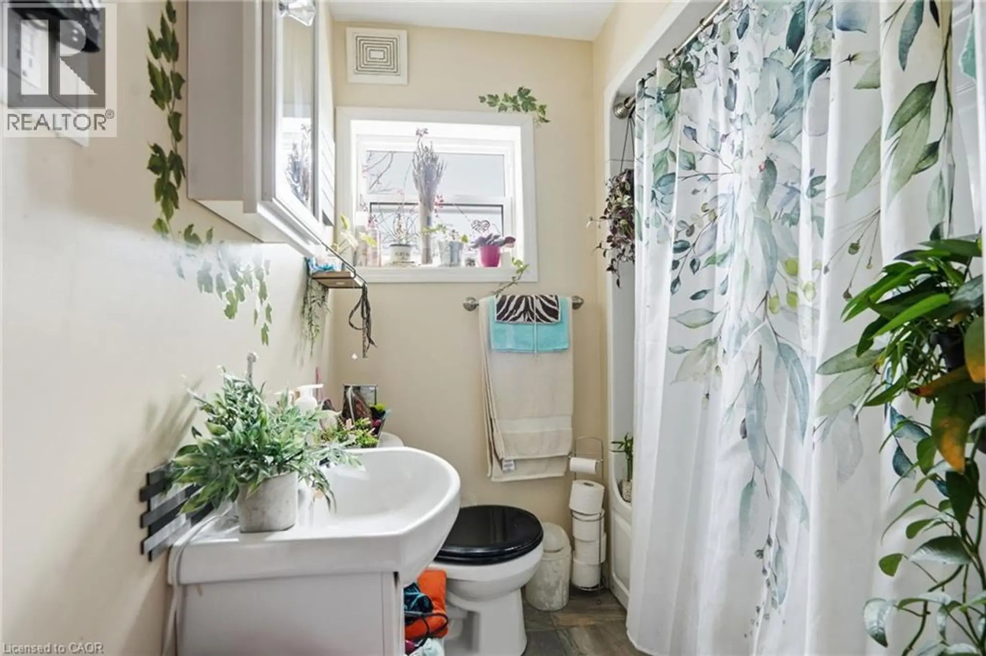 436 MCALPINE AVENUE N - Image 10