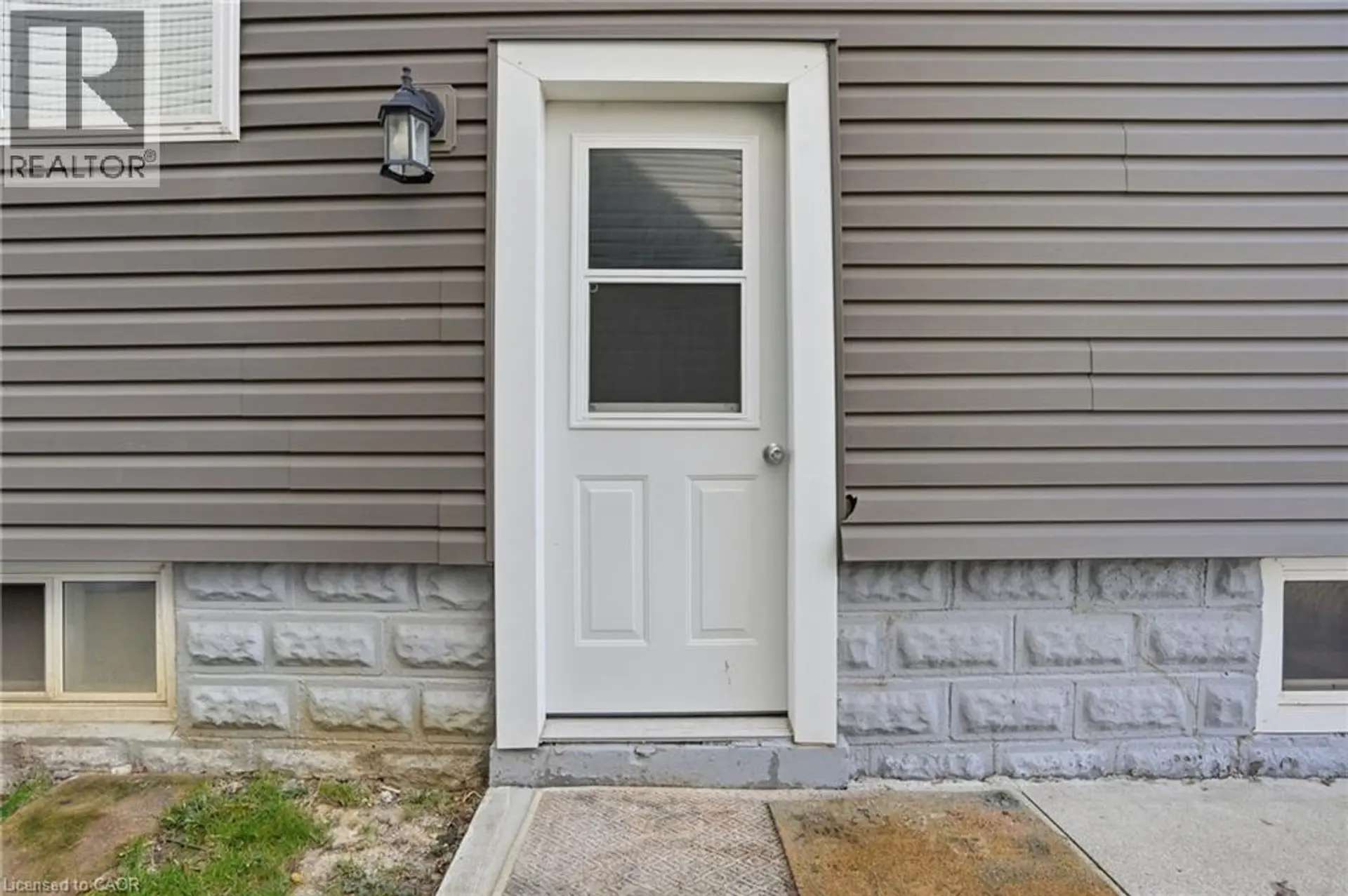 436 MCALPINE AVENUE N - Image 13