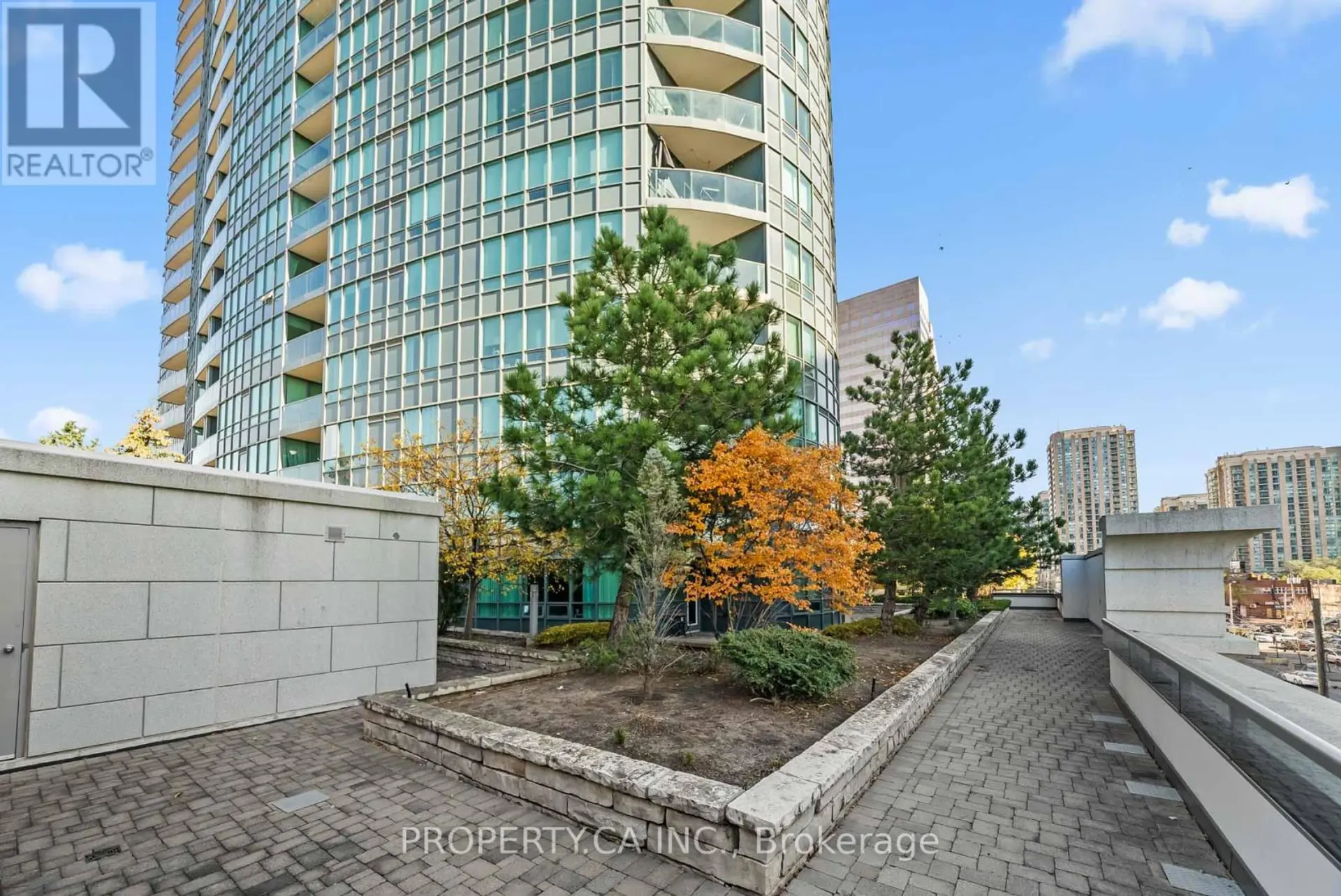 #309 15 GREENVIEW AVENUE - Image 19