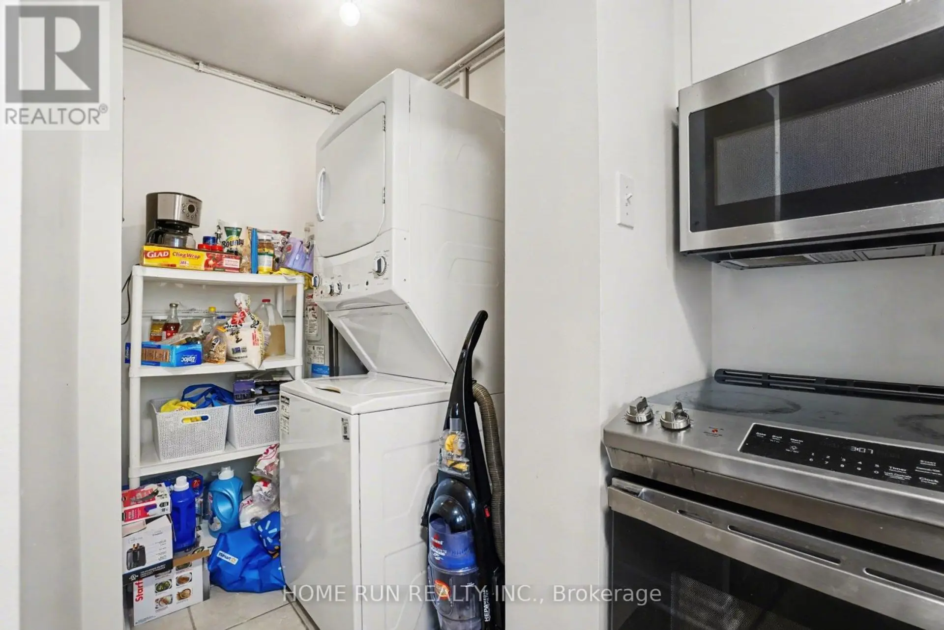 #1103 200 BAY STREET - Image 11