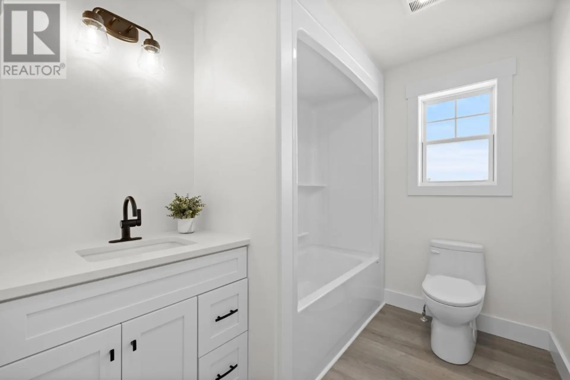 23 & 25 Loggie Drive - Image 10