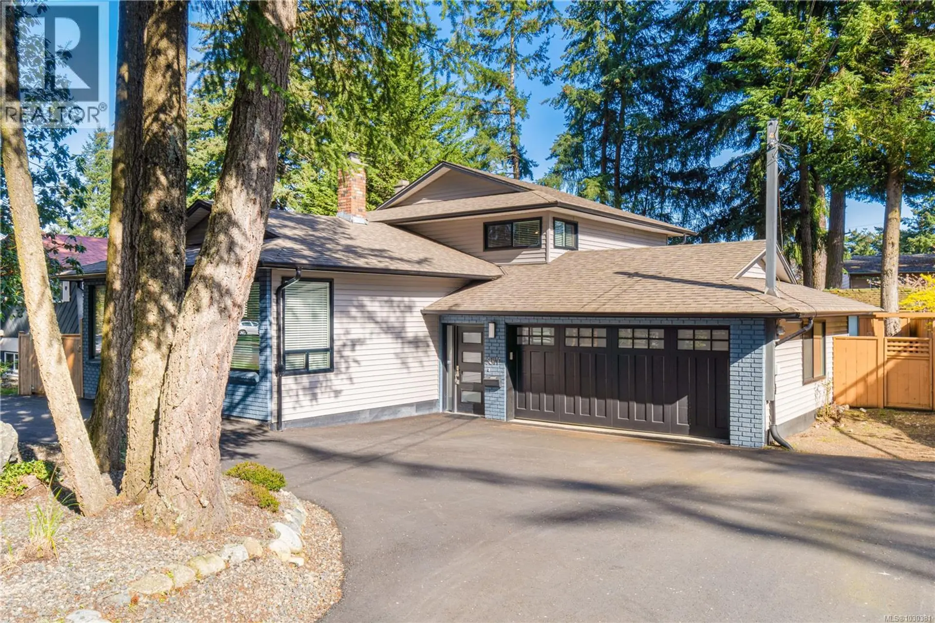 Property at 3617 Country Club Dr, Nanaimo, BC