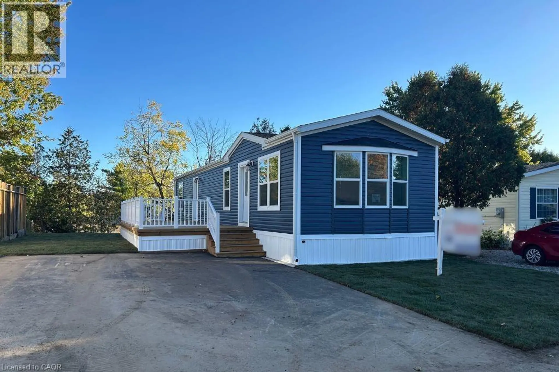 24 MACPHERSON CRESCENT - Image 2