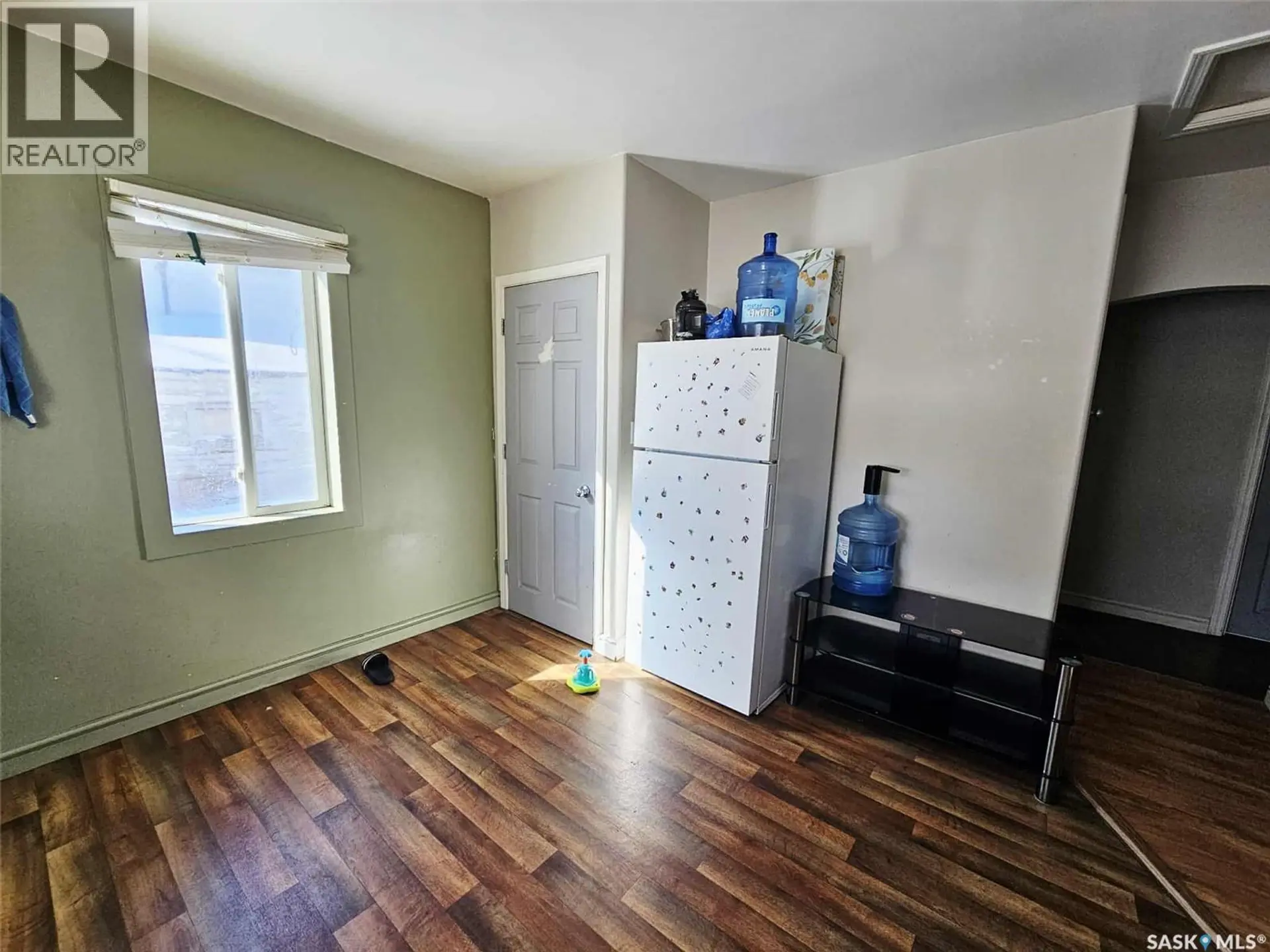 201 BROADWAY STREET W - Image 5