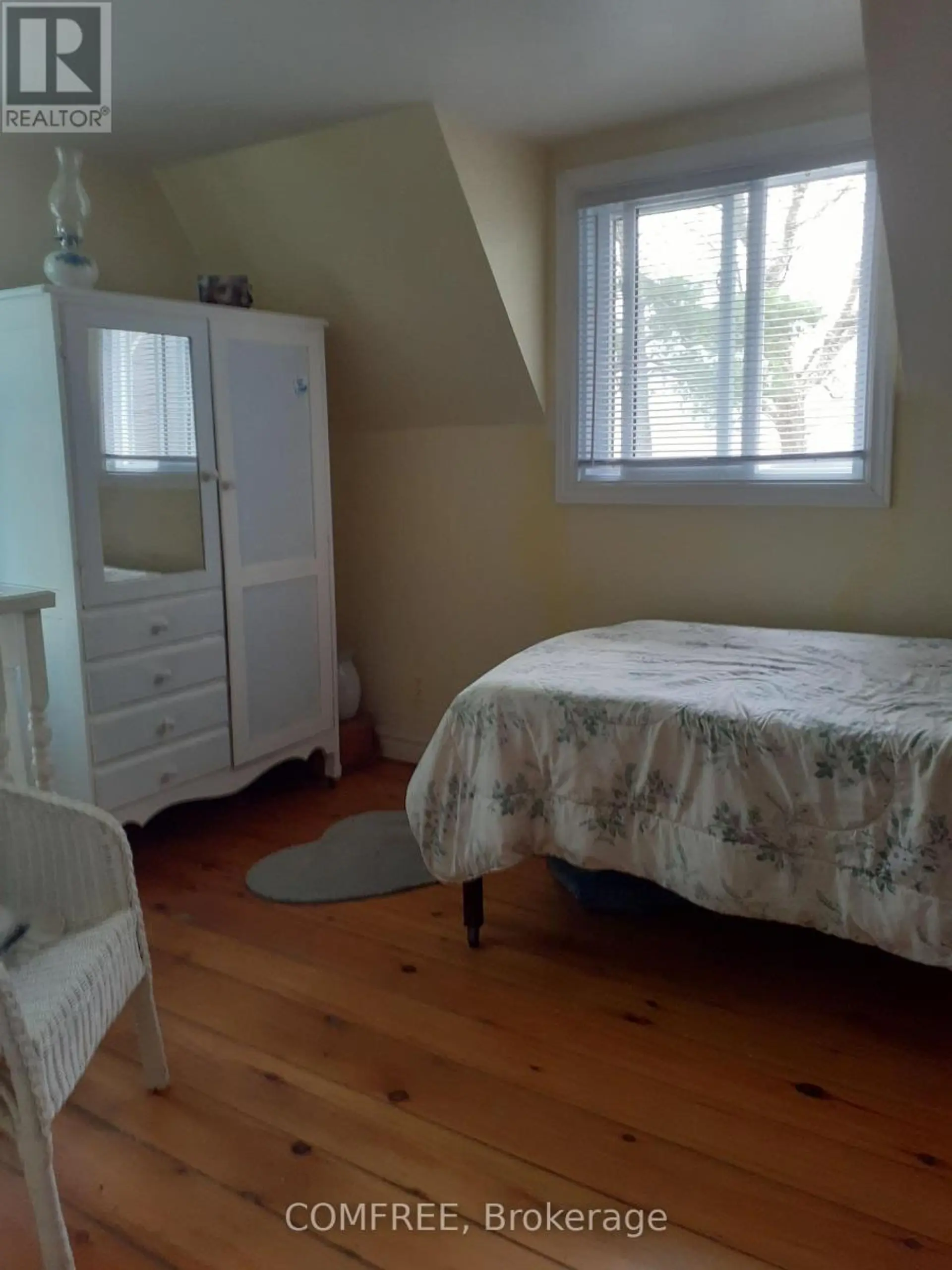 465-463 HILLCREST ROAD - Image 6