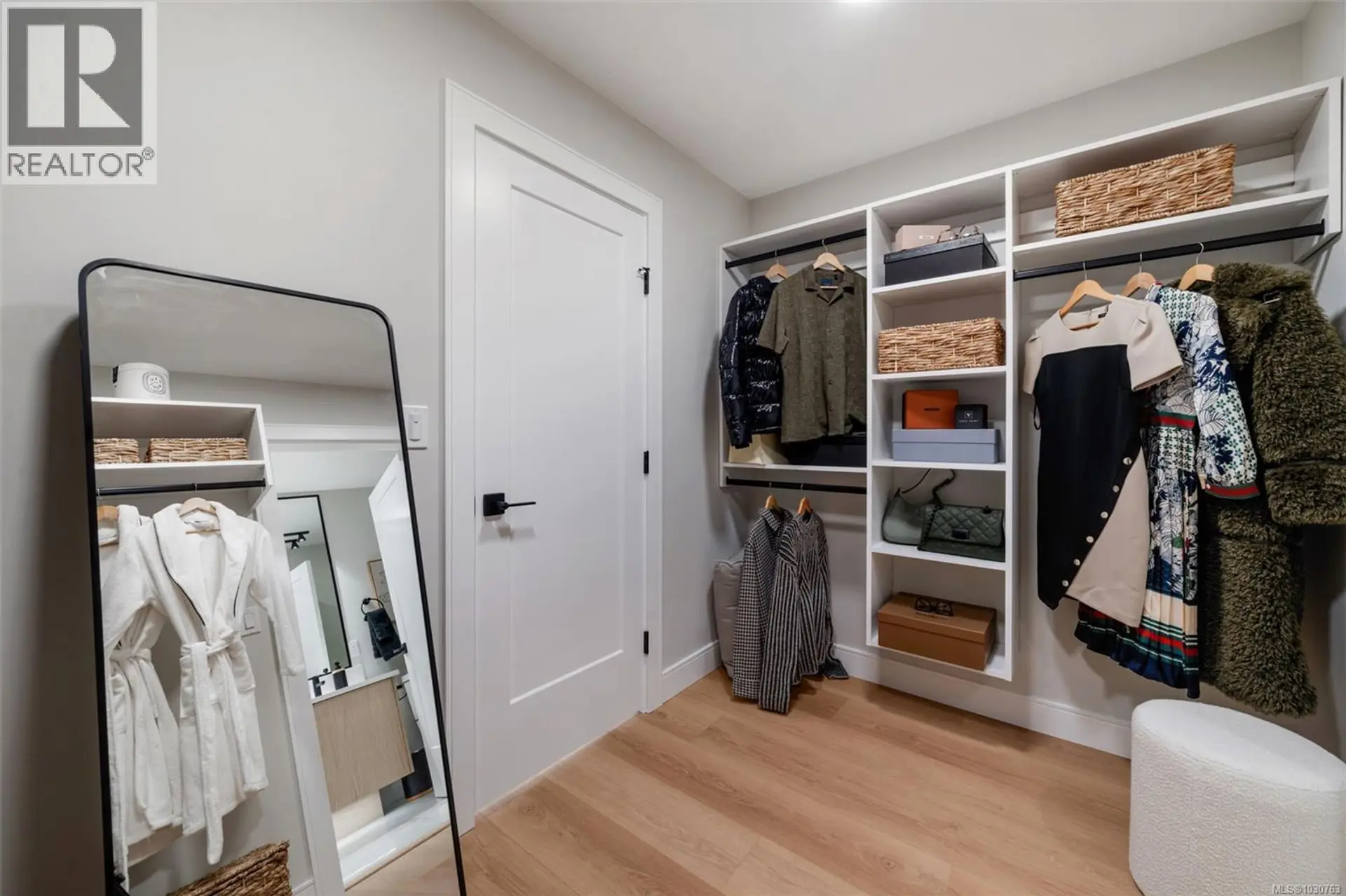 Property at #214 1810 SELENITE PL, Langford, BC