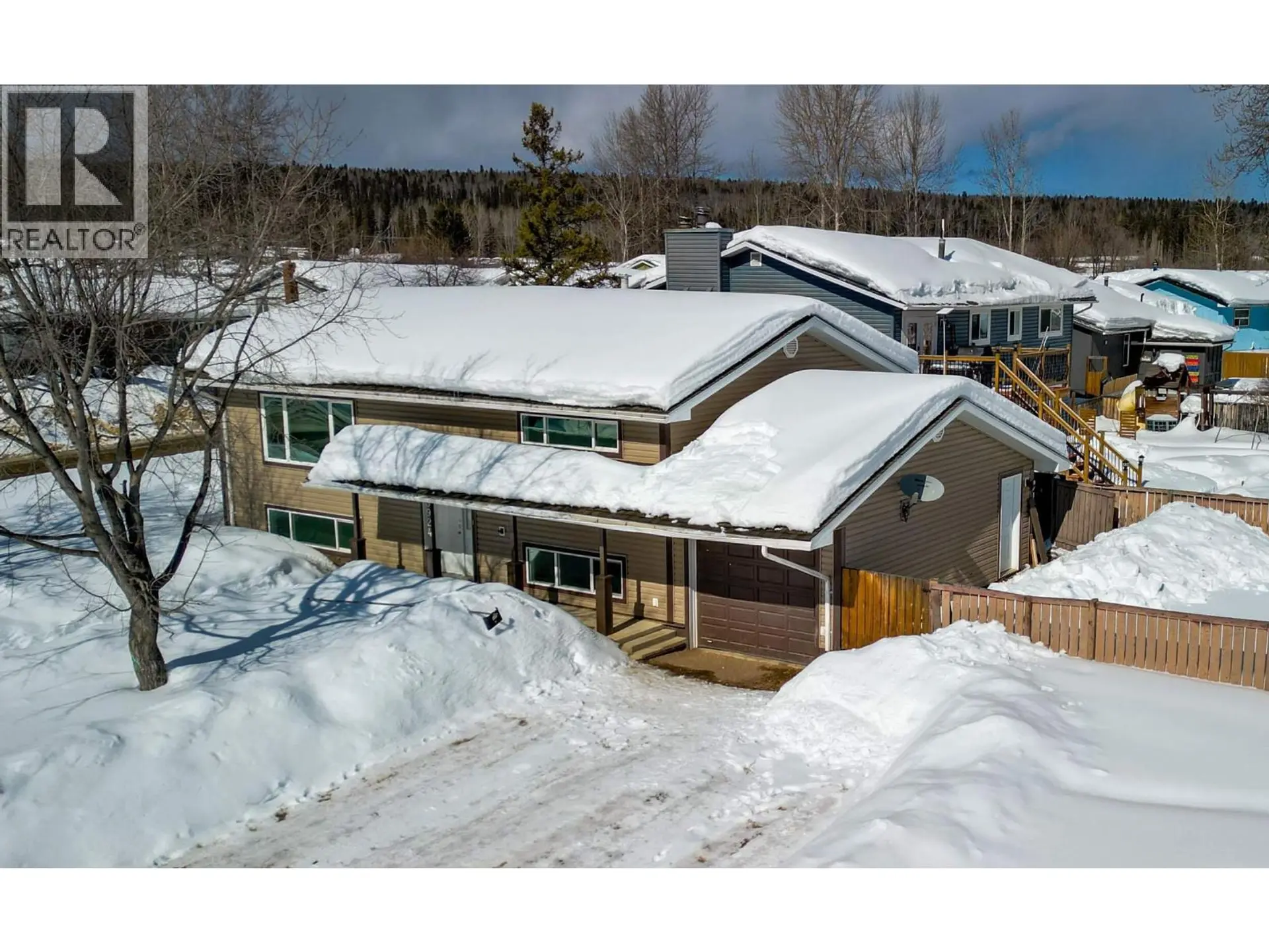 Property at 3924 E 53 AVENUE, Fort Nelson, BC