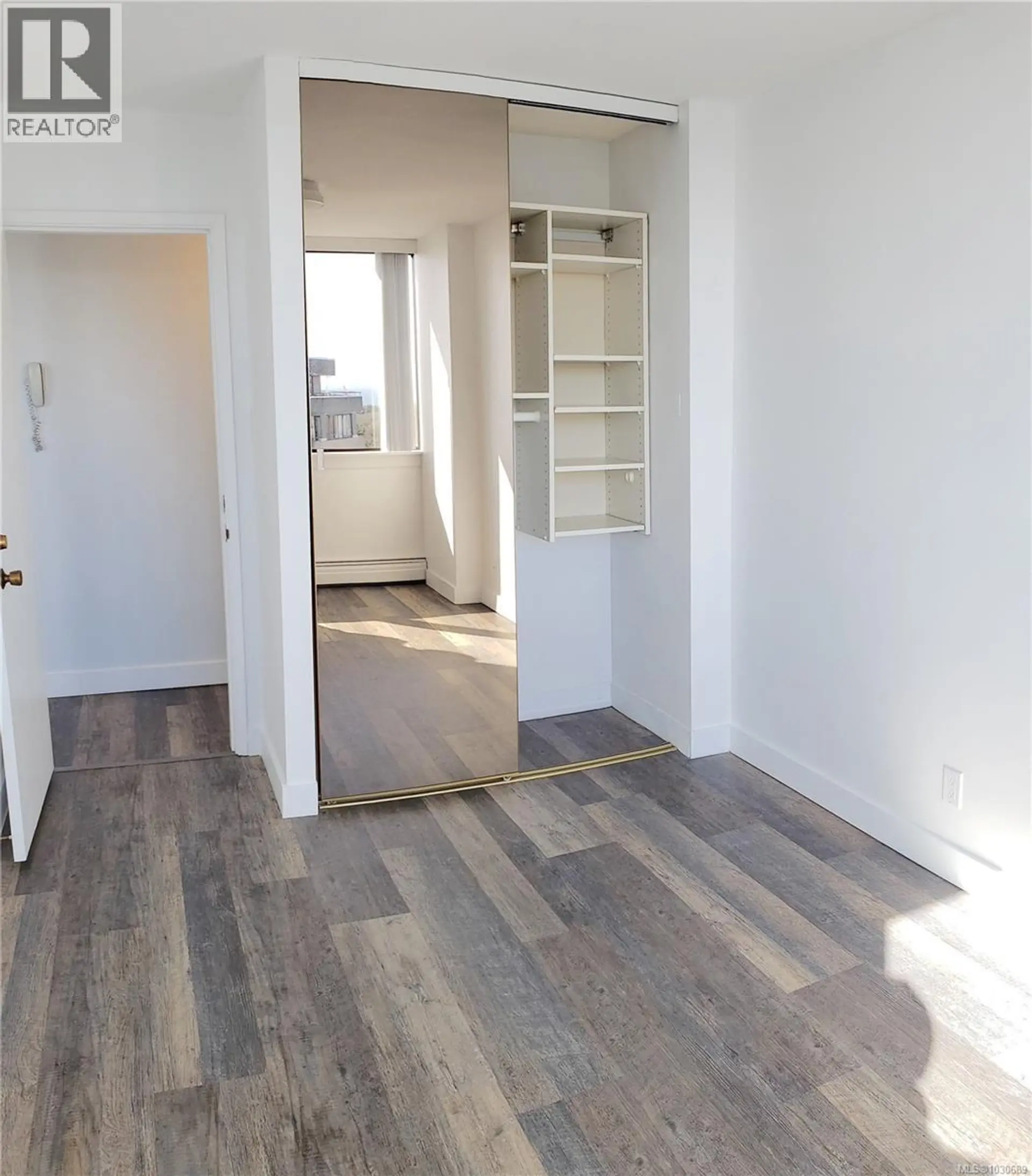 Property at #2210 647 MICHIGAN ST, Victoria, BC