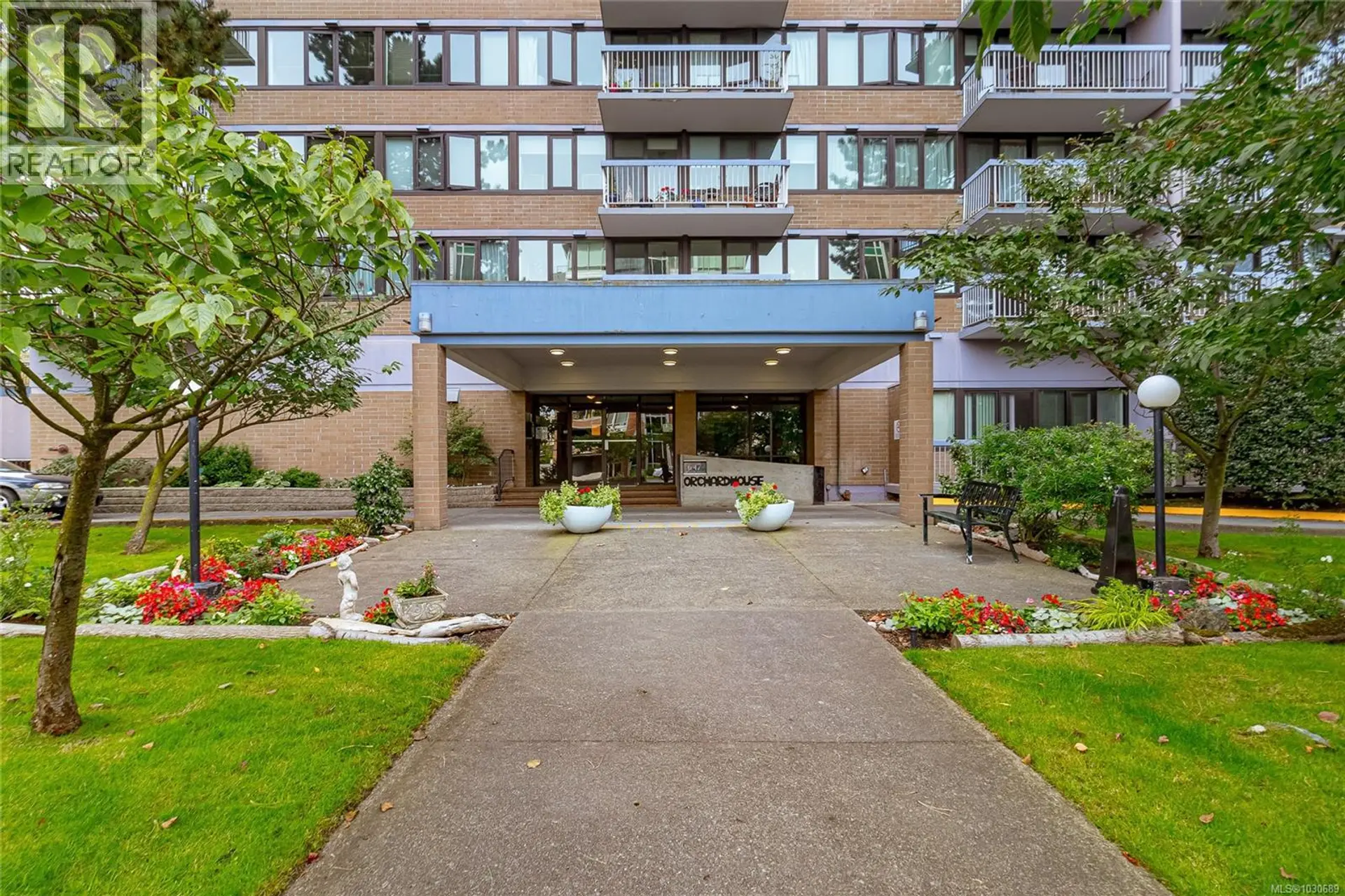 Property at #2210 647 MICHIGAN ST, Victoria, BC