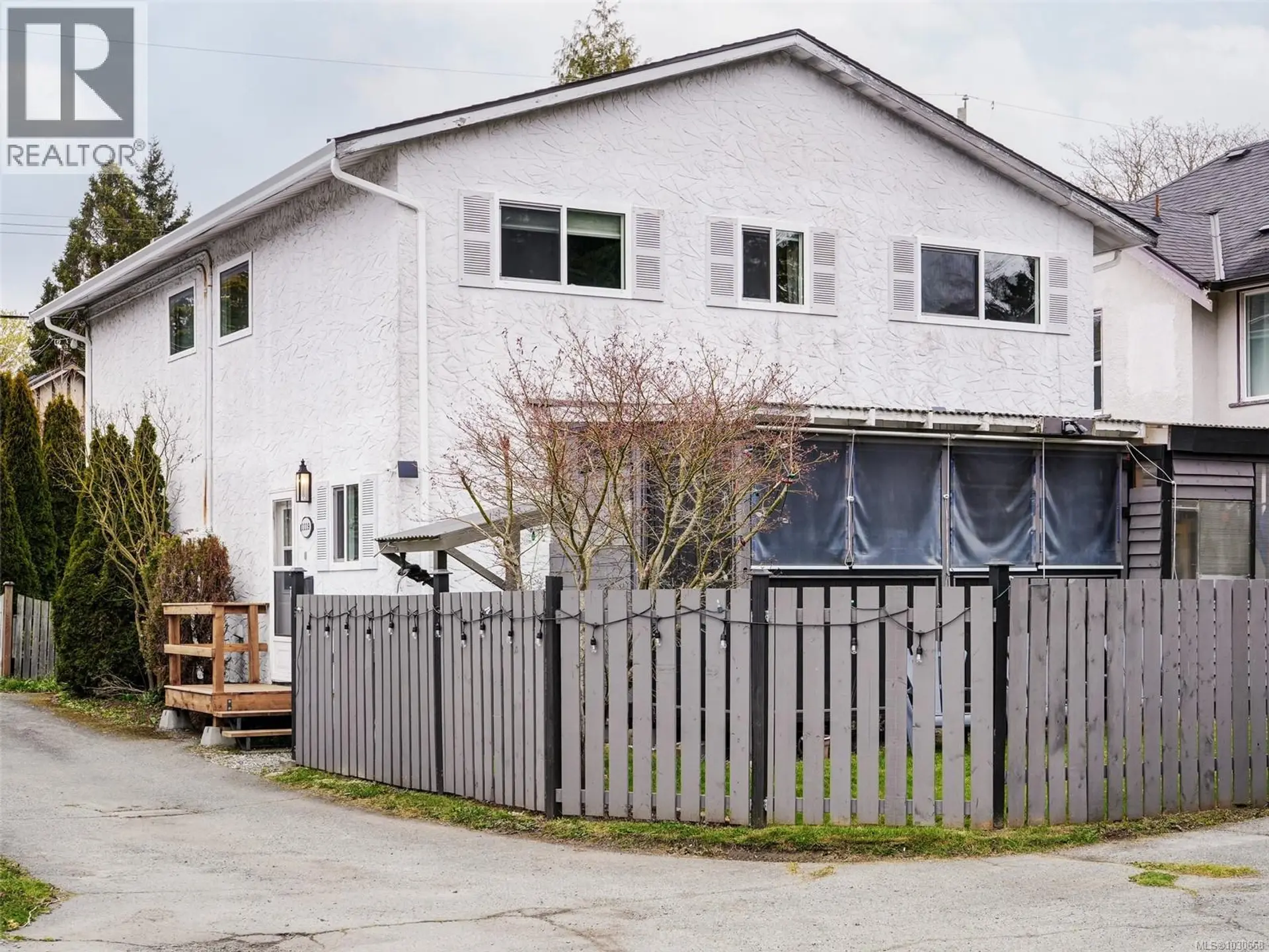 Property at 1119 Wychbury Ave, Esquimalt, BC
