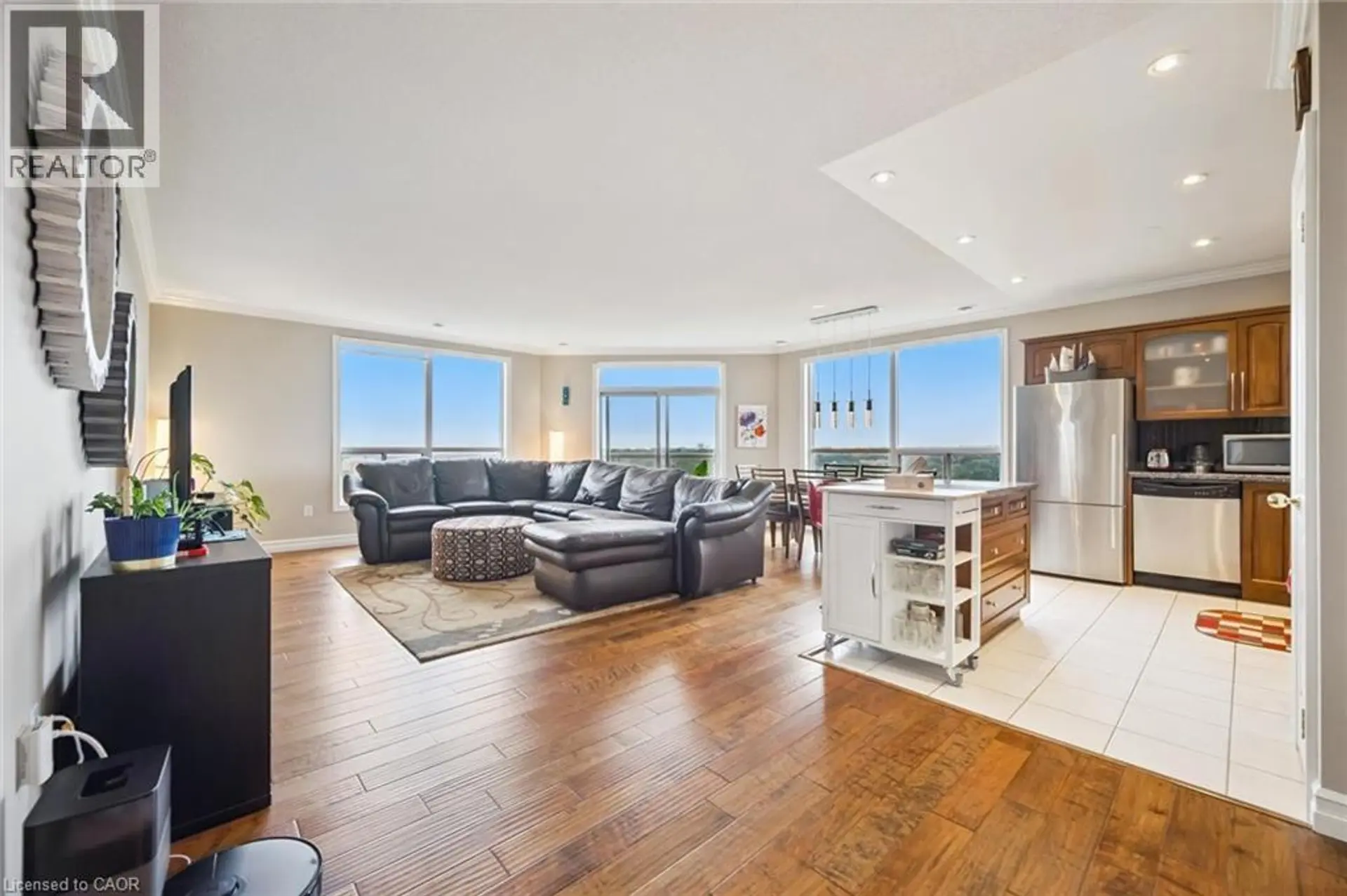 #1303 255 KEATS WAY - Image 5