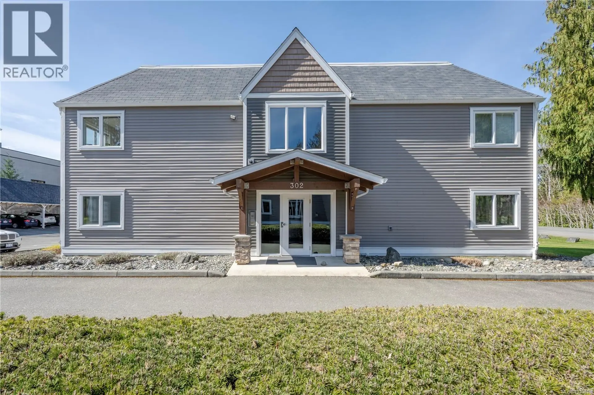 Property at #101 302 Village Way, Qualicum Beach, BC