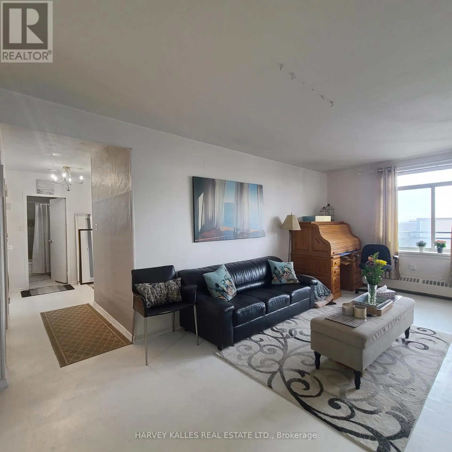 #703 825 KENNEDY ROAD - Image 6