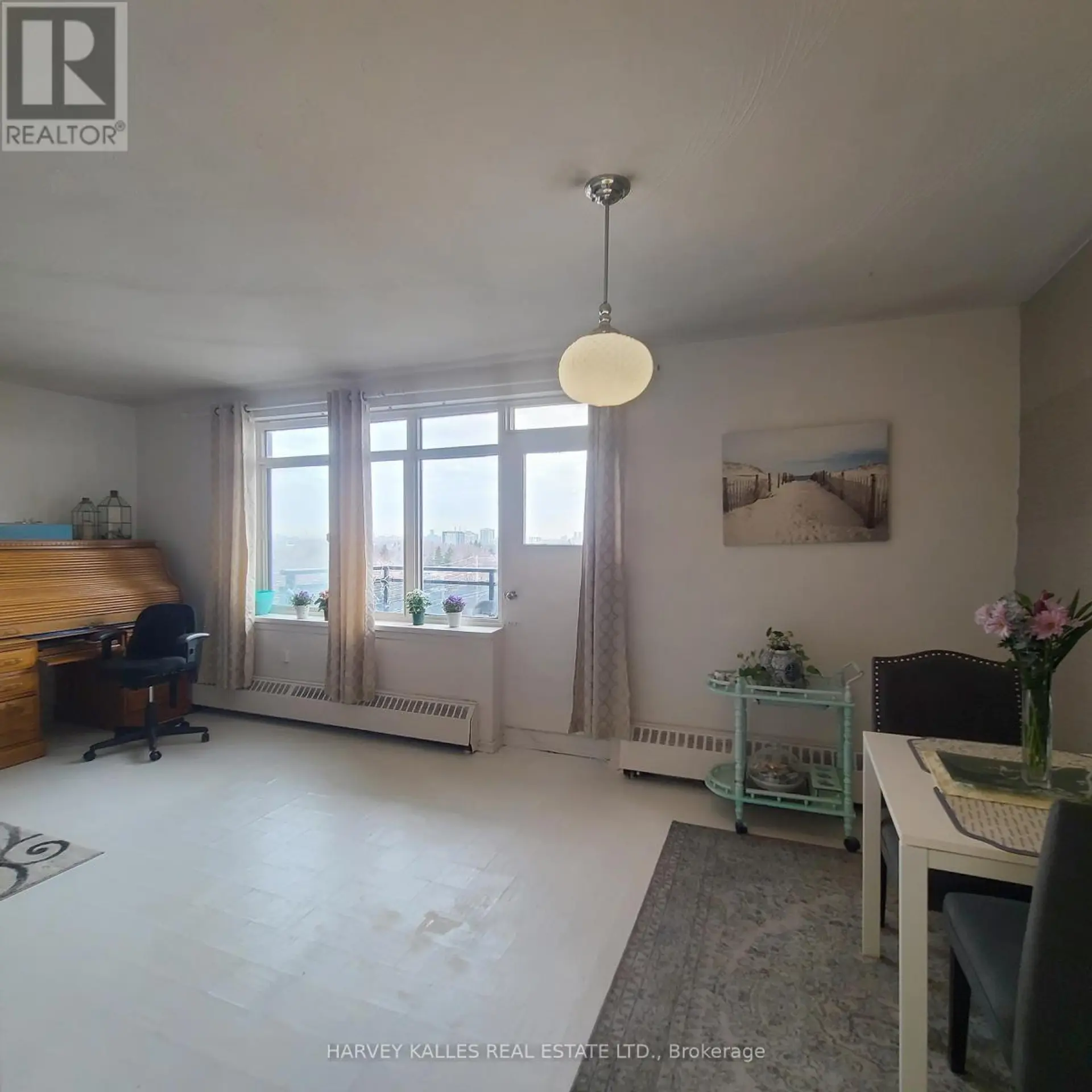 #703 825 KENNEDY ROAD - Image 9