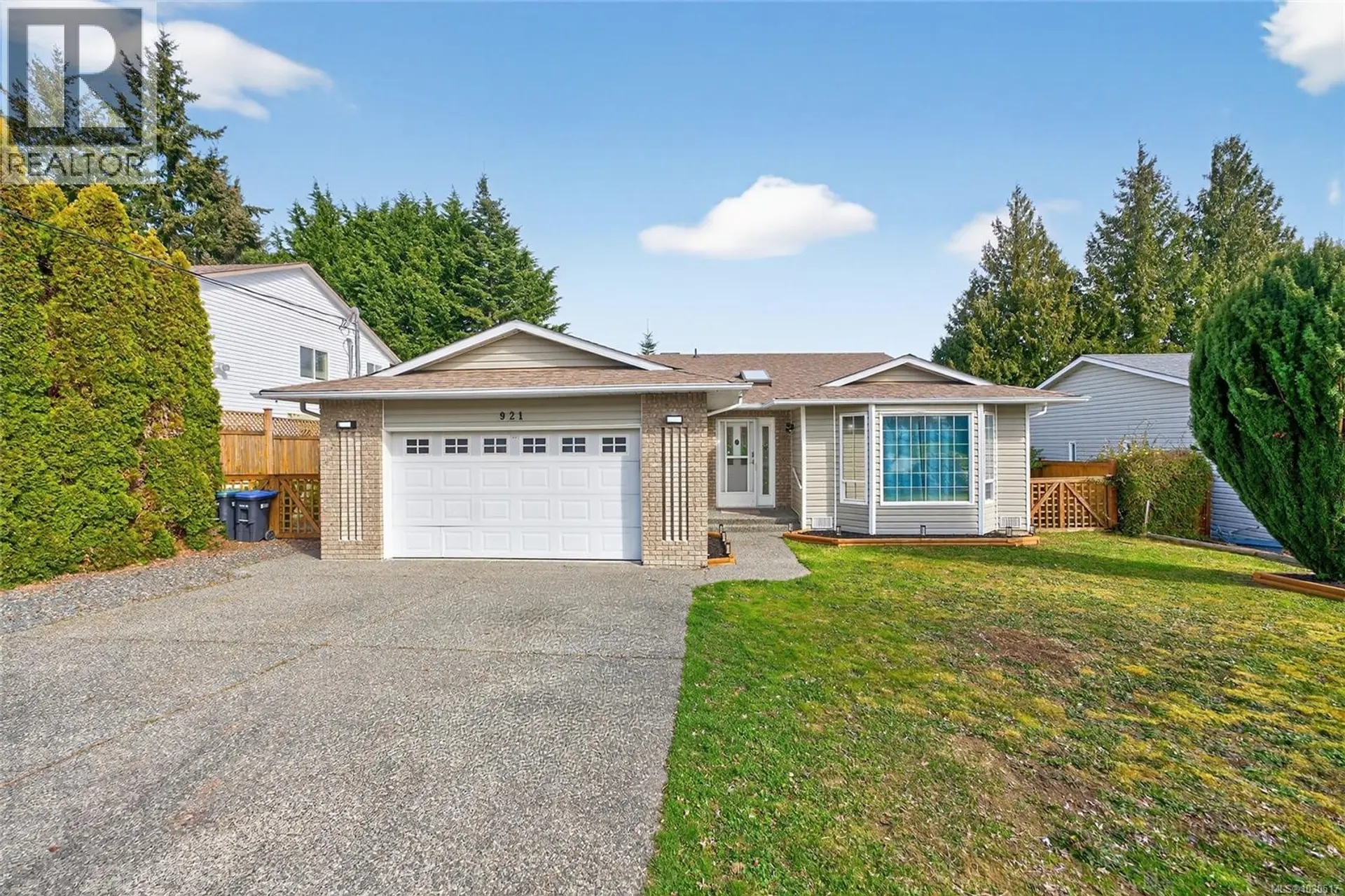 Property at 921 Esslinger Rd, Parksville, BC