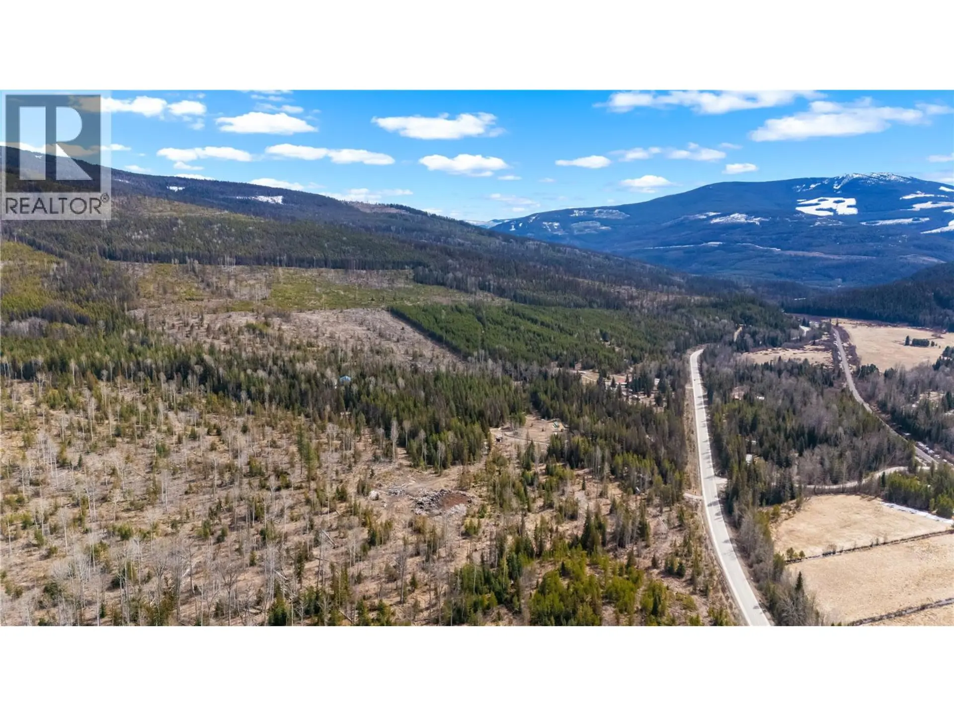 Property at 7904 HIGHWAY 3, Yahk, BC