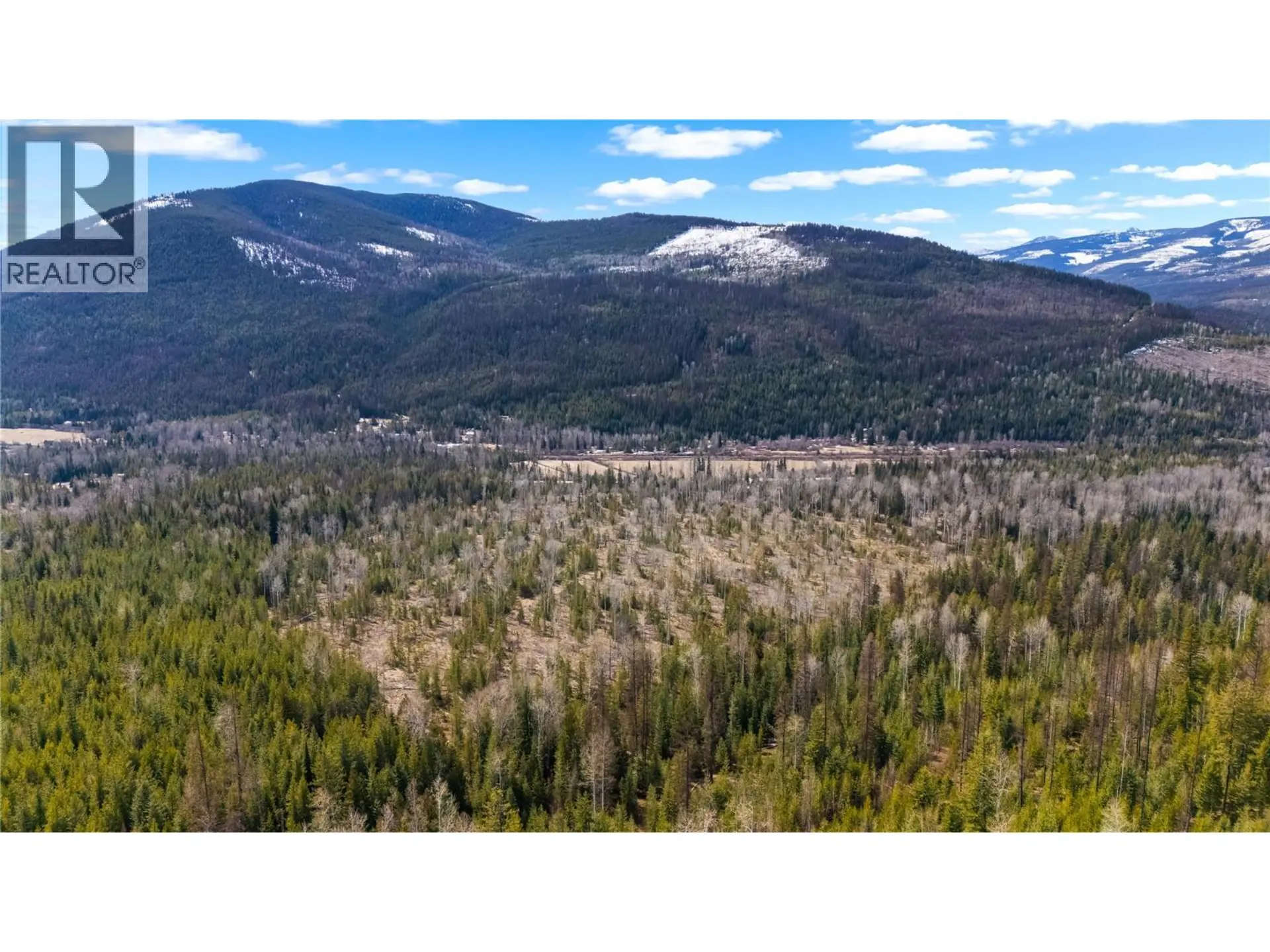 Property at 7904 HIGHWAY 3, Yahk, BC