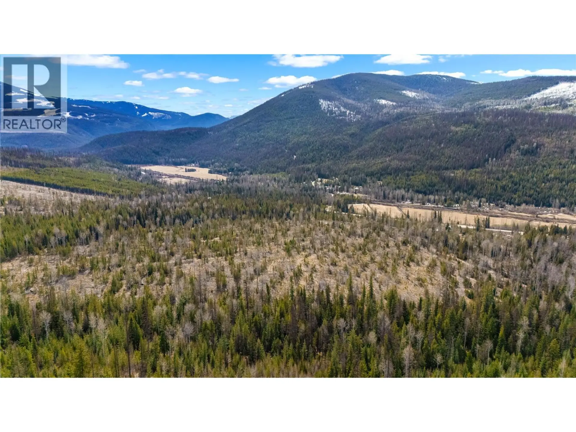 Property at 7904 HIGHWAY 3, Yahk, BC