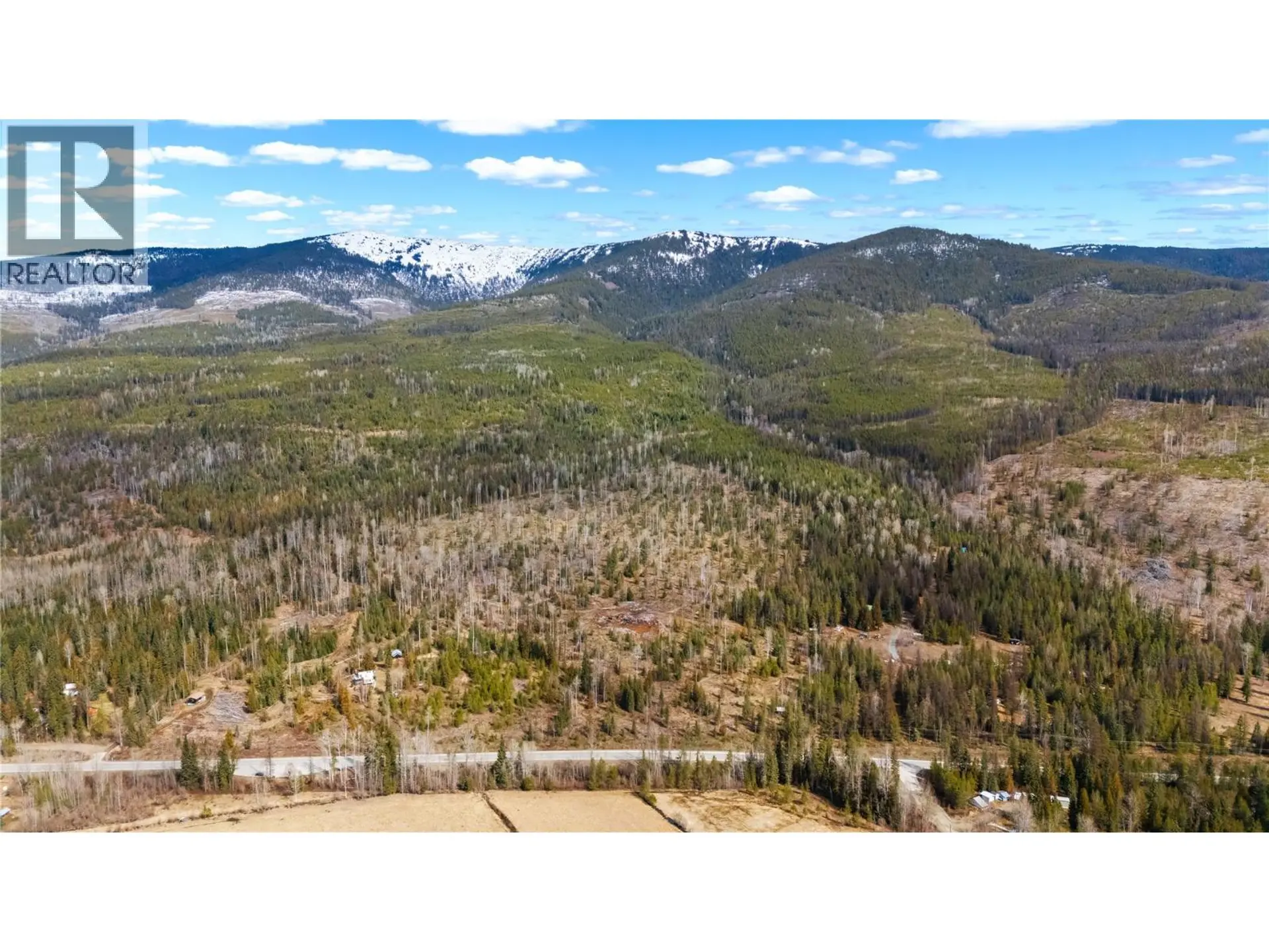 Property at 7904 HIGHWAY 3, Yahk, BC