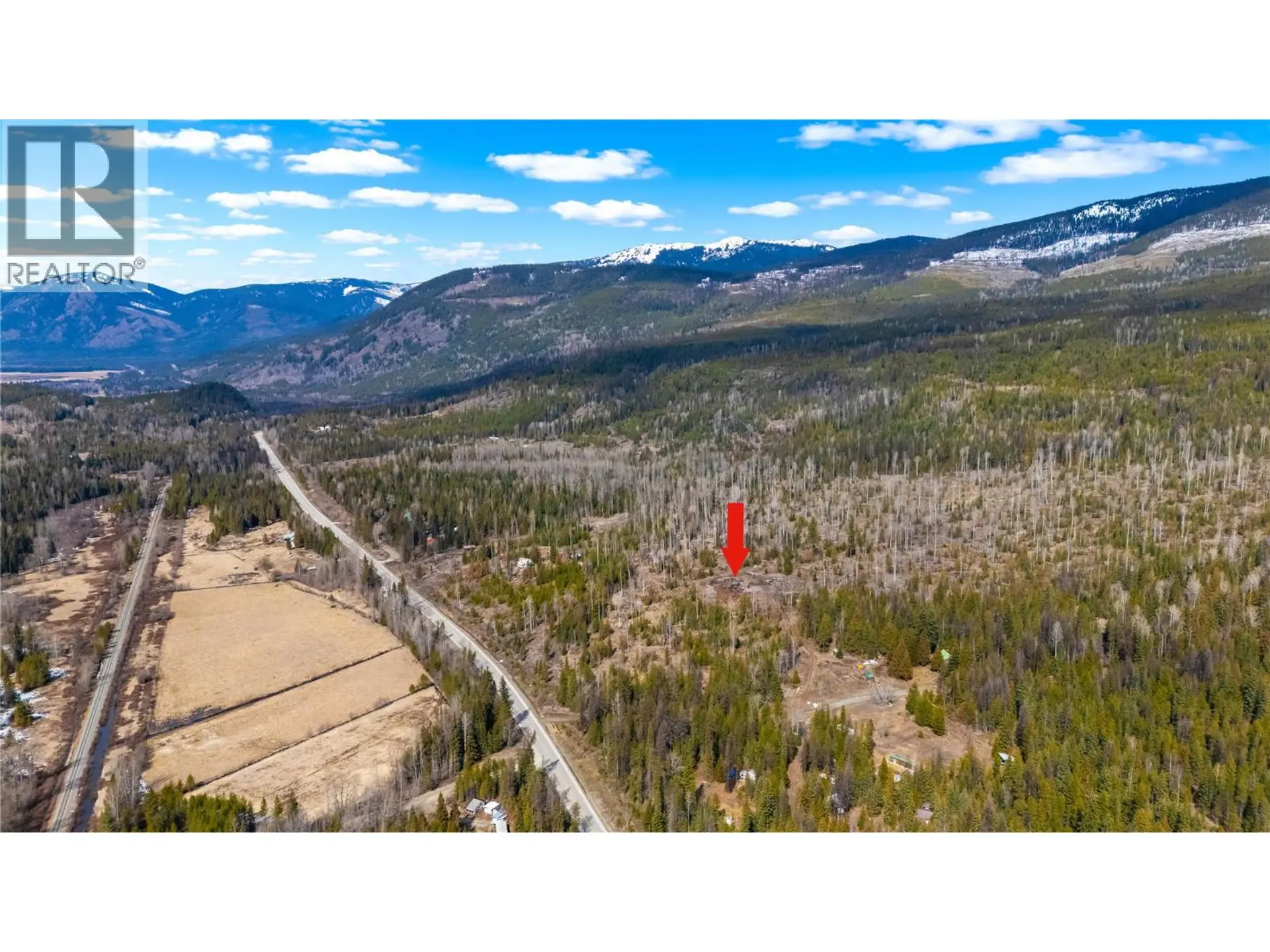 Property at 7904 HIGHWAY 3, Yahk, BC