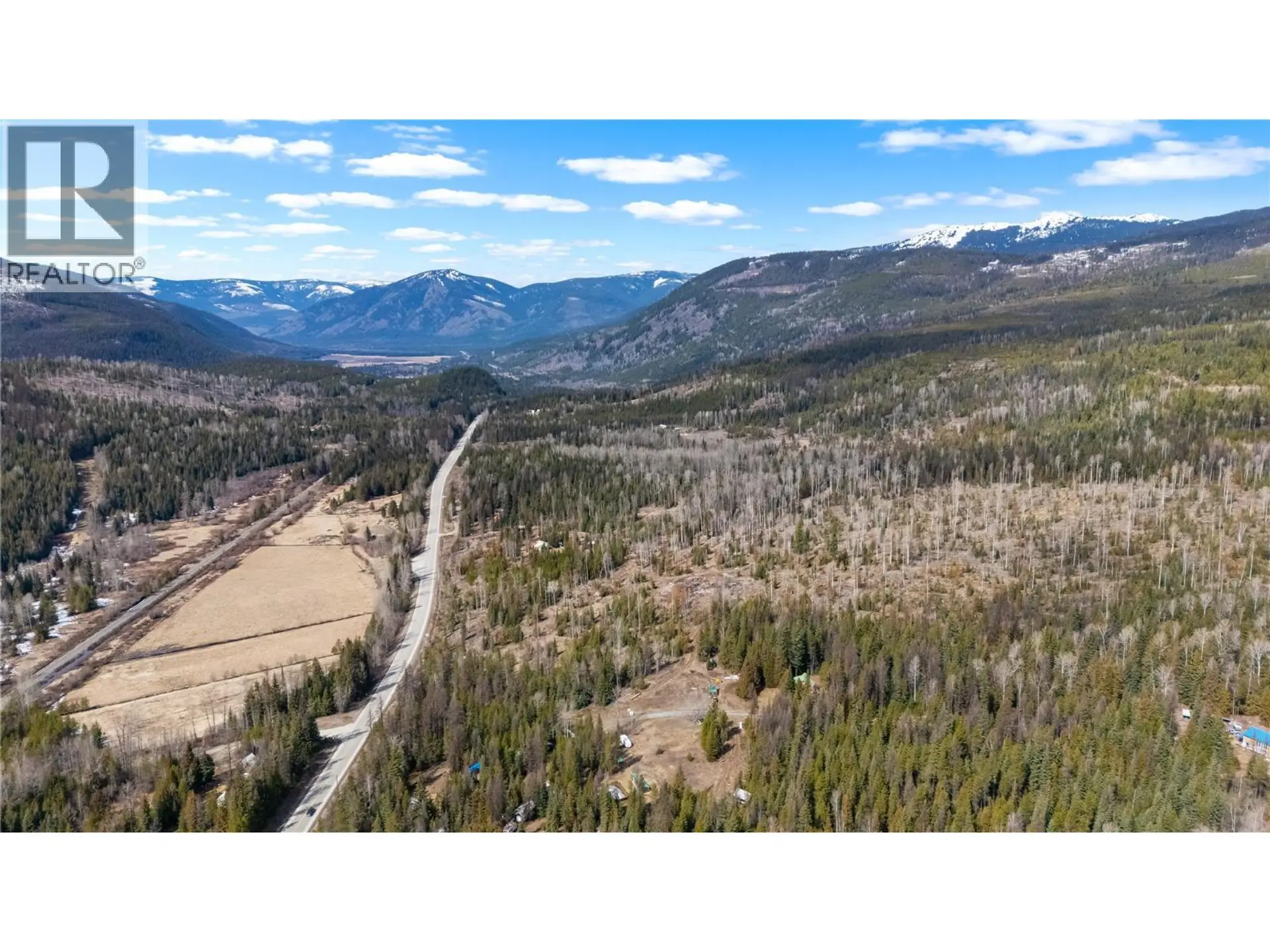 Property at 7904 HIGHWAY 3, Yahk, BC