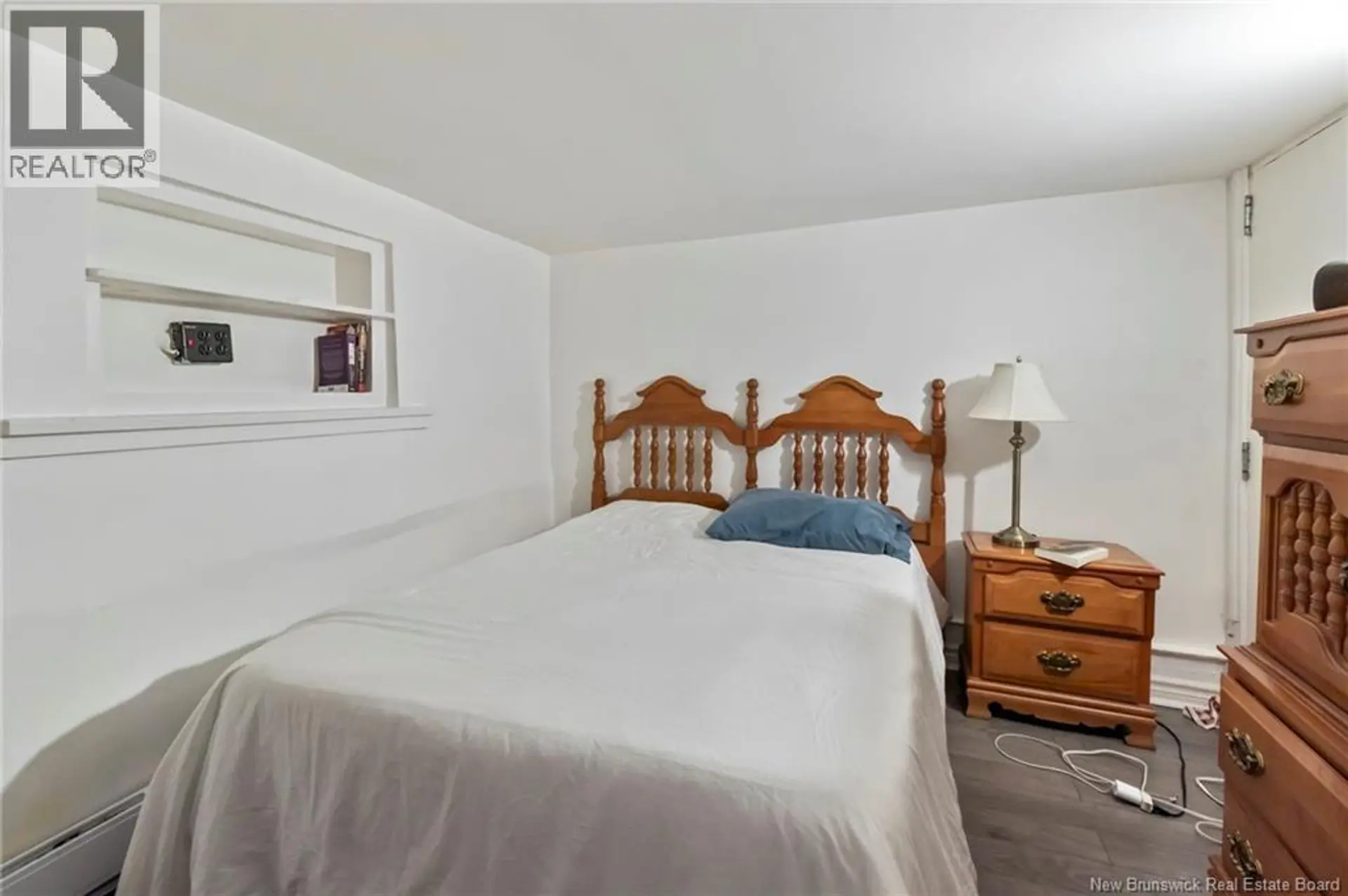 110 Cornhill - Image 12
