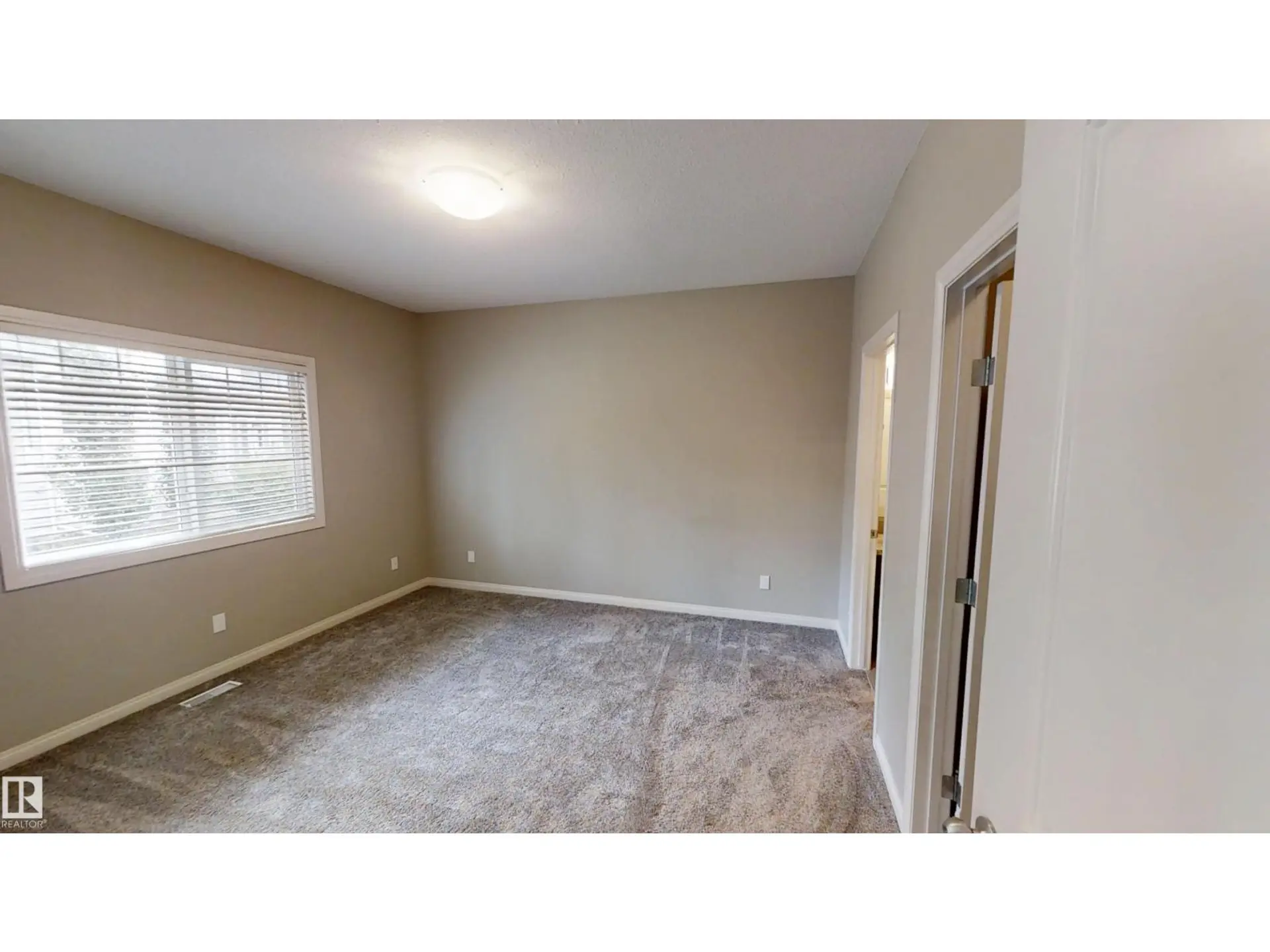 #59 18230 104A ST NW - Image 6