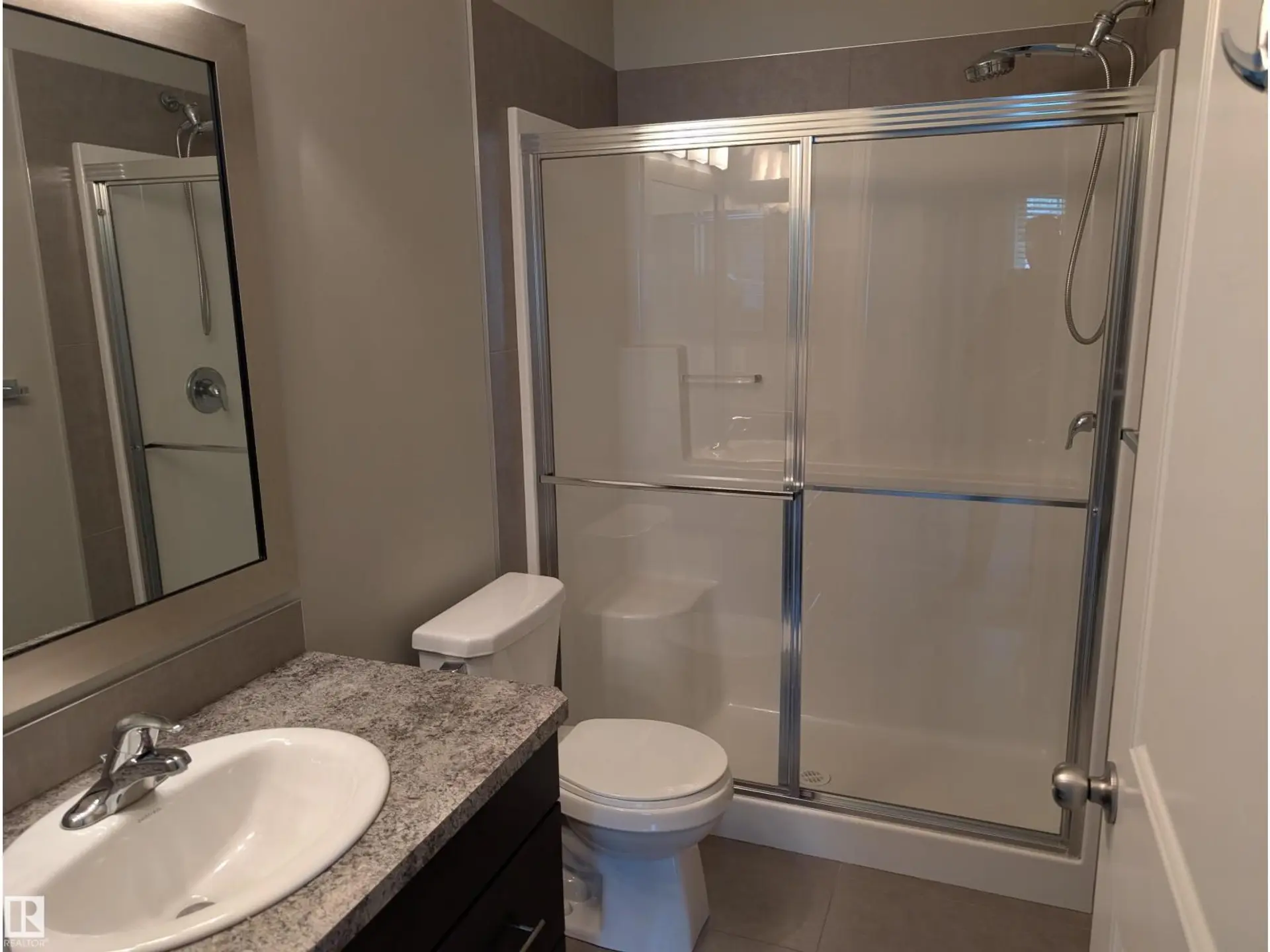 #59 18230 104A ST NW - Image 7
