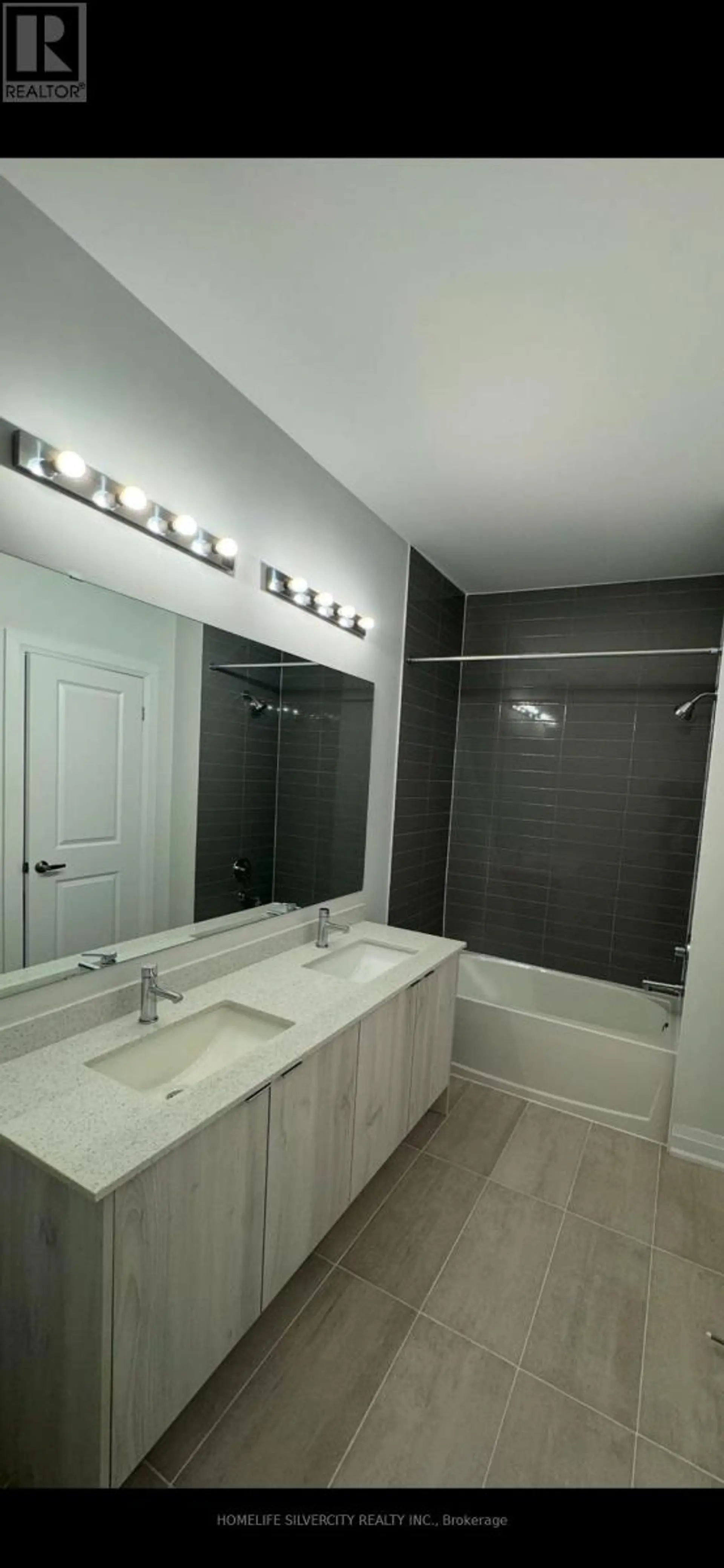 99 SEGUIN STREET - Image 5