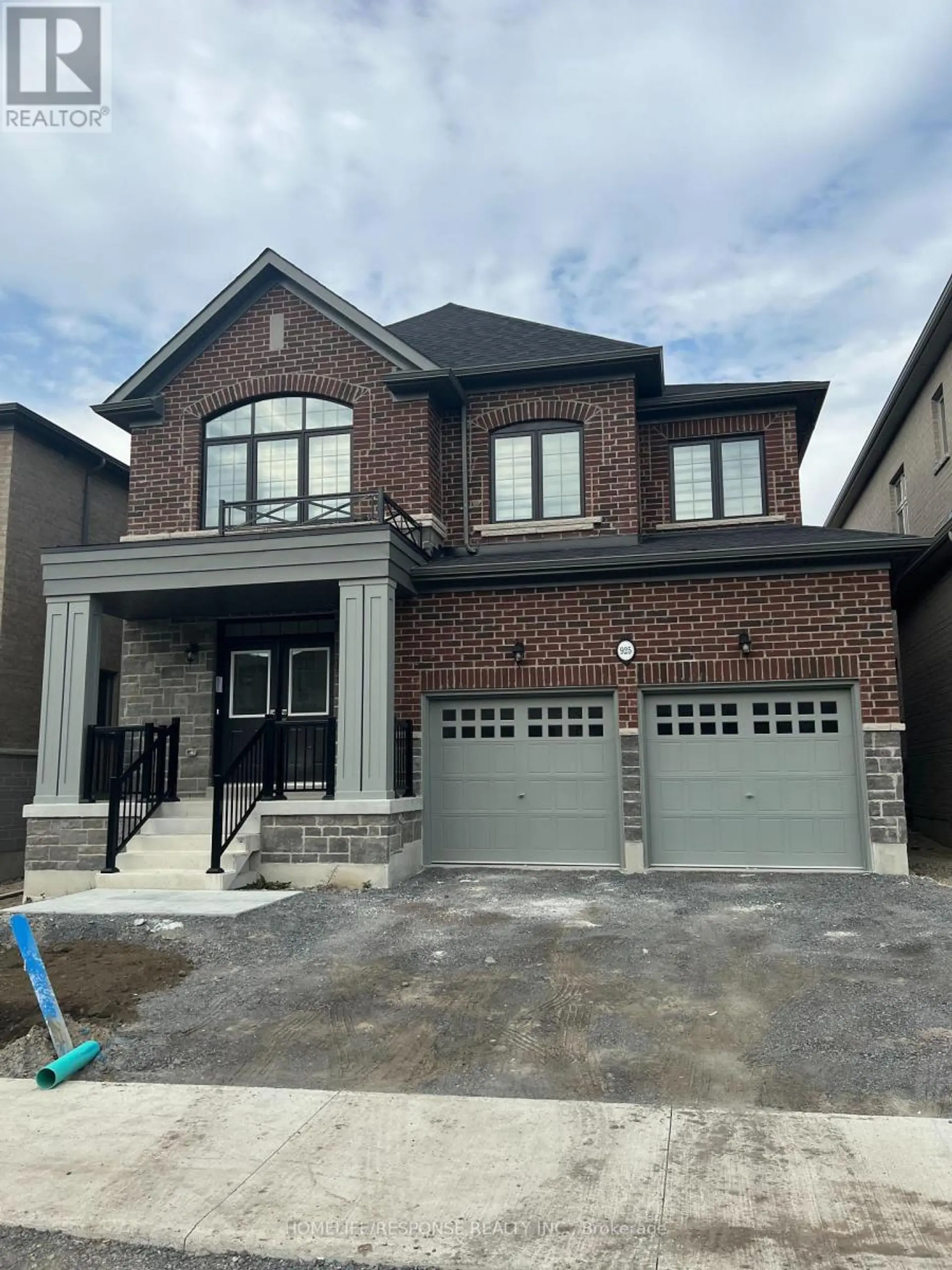 925 REXTON DRIVE - Image 1