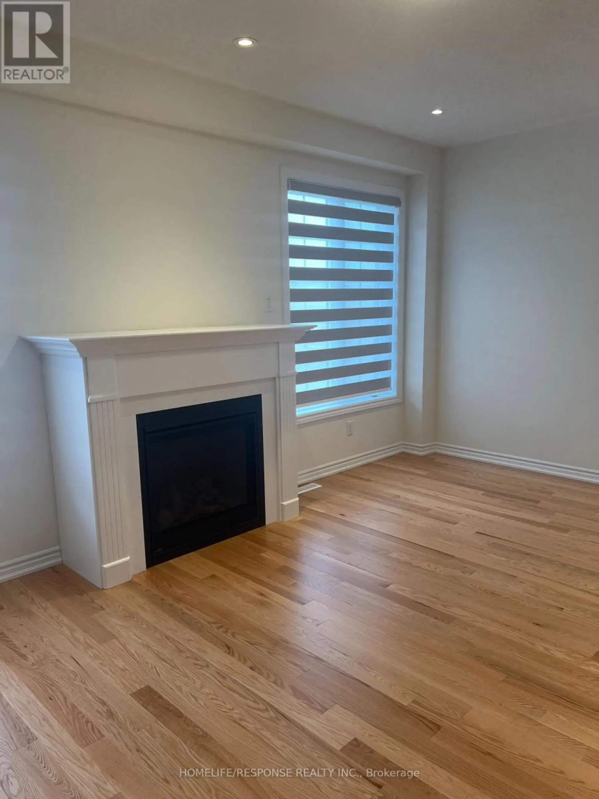 925 REXTON DRIVE - Image 2