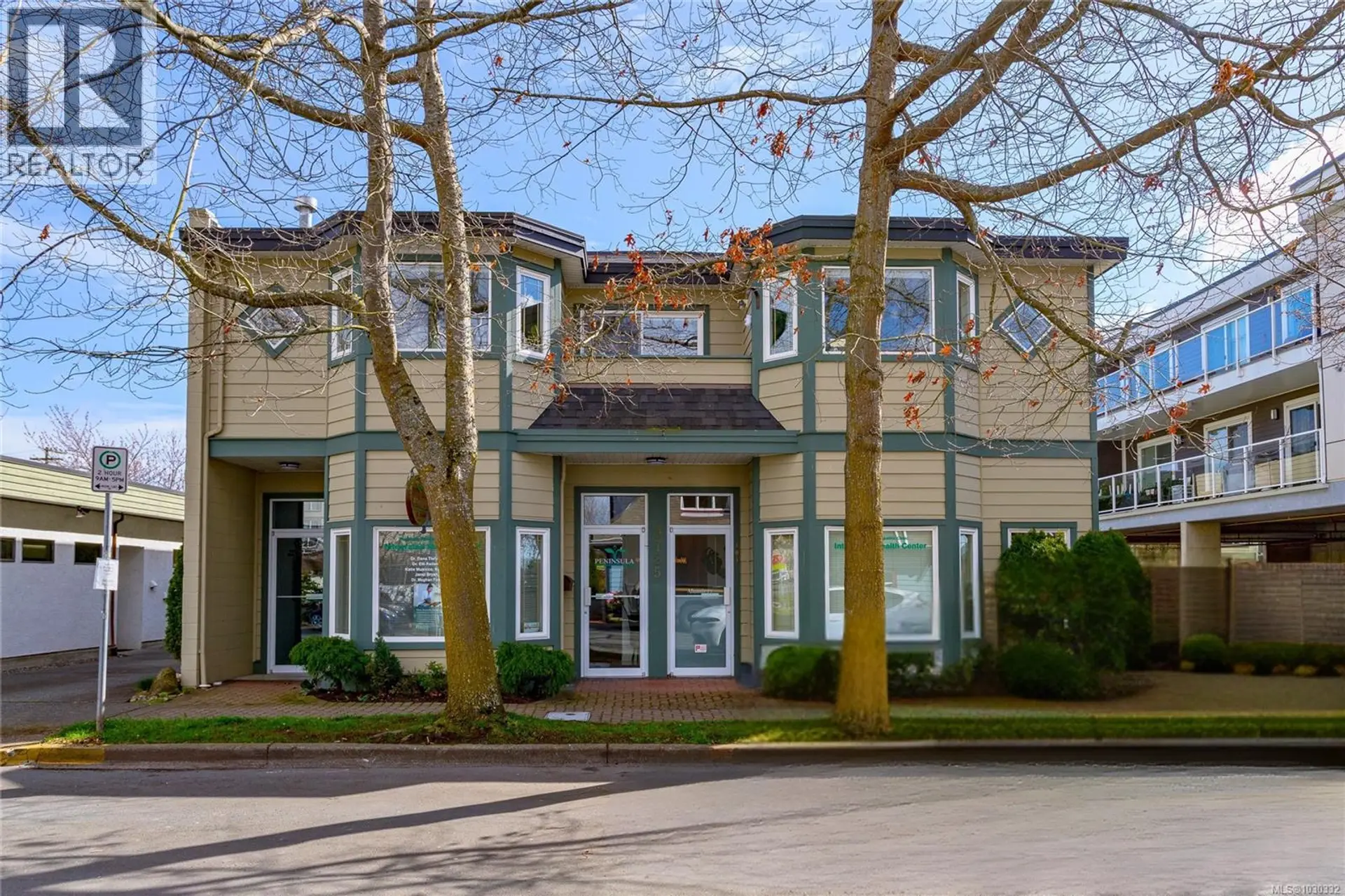 Property at #204 9725 Fourth St, Sidney, BC