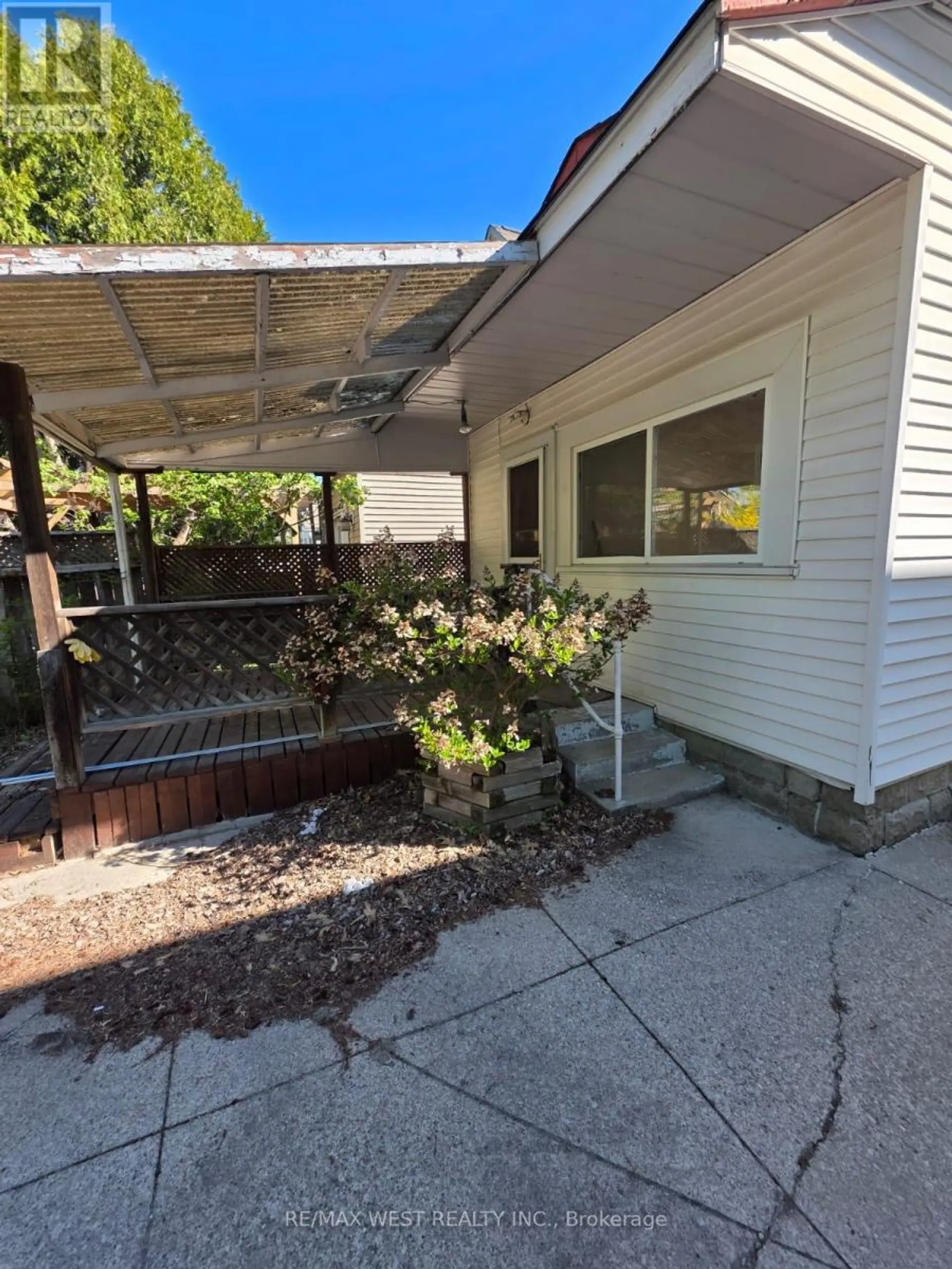 160 KING EDWARD AVENUE - Image 14