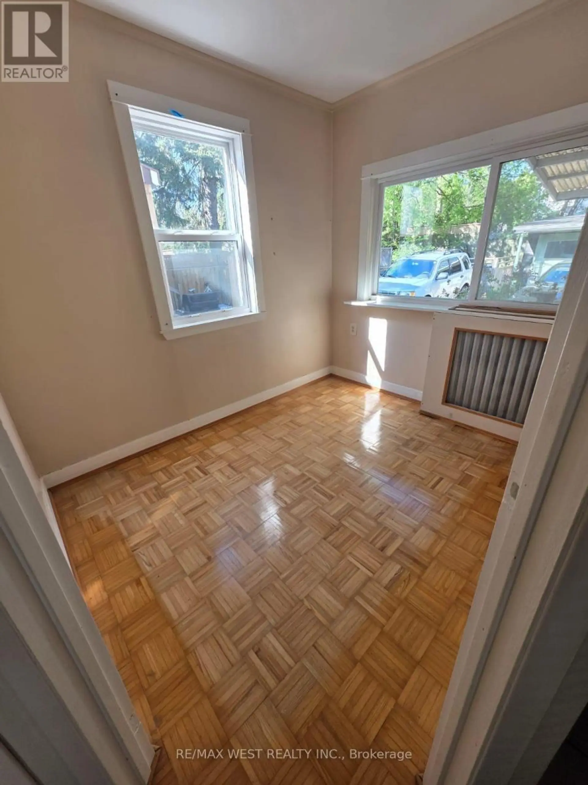 160 KING EDWARD AVENUE - Image 4