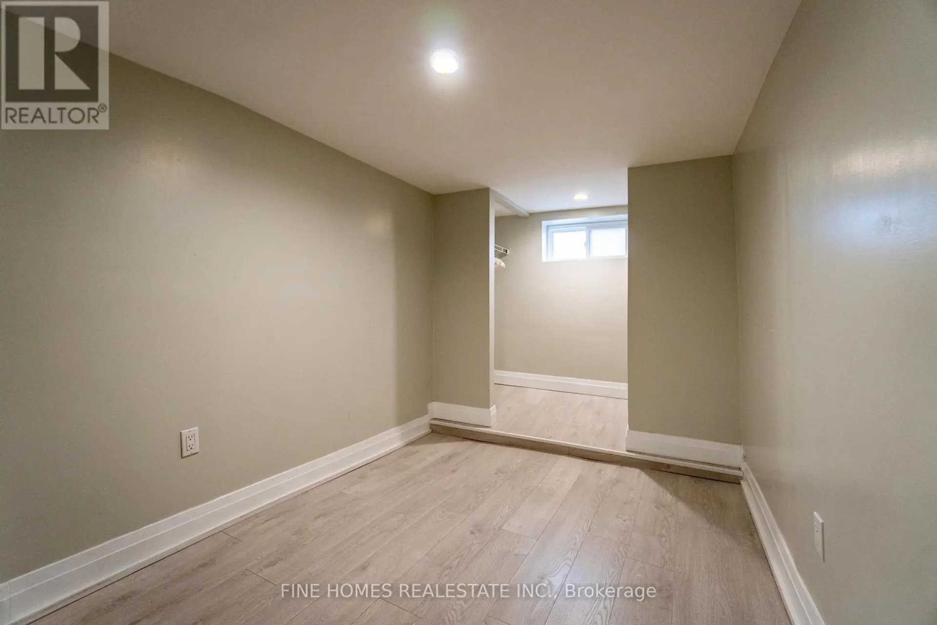 48 CARR STREET - Image 11