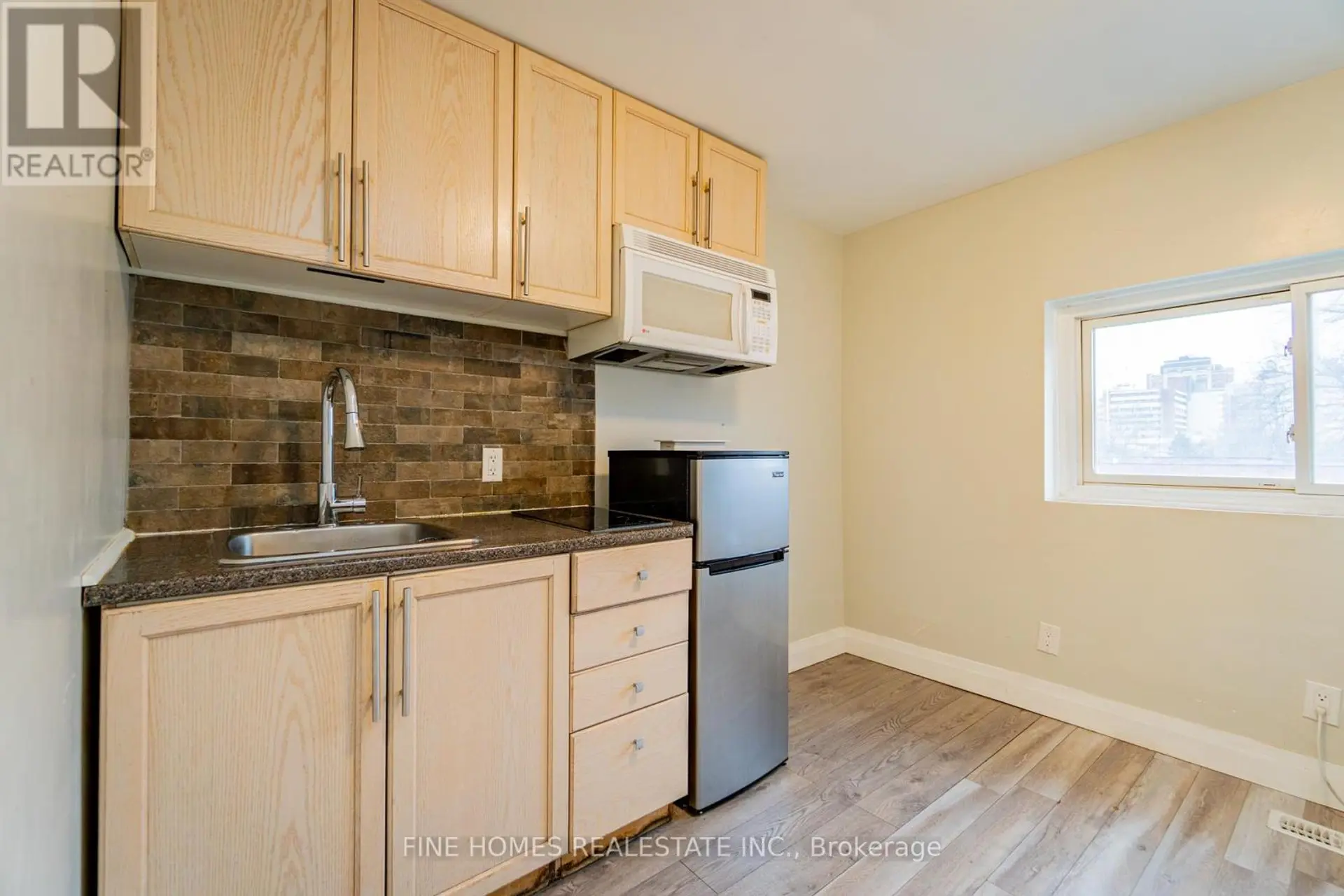 48 CARR STREET - Image 14