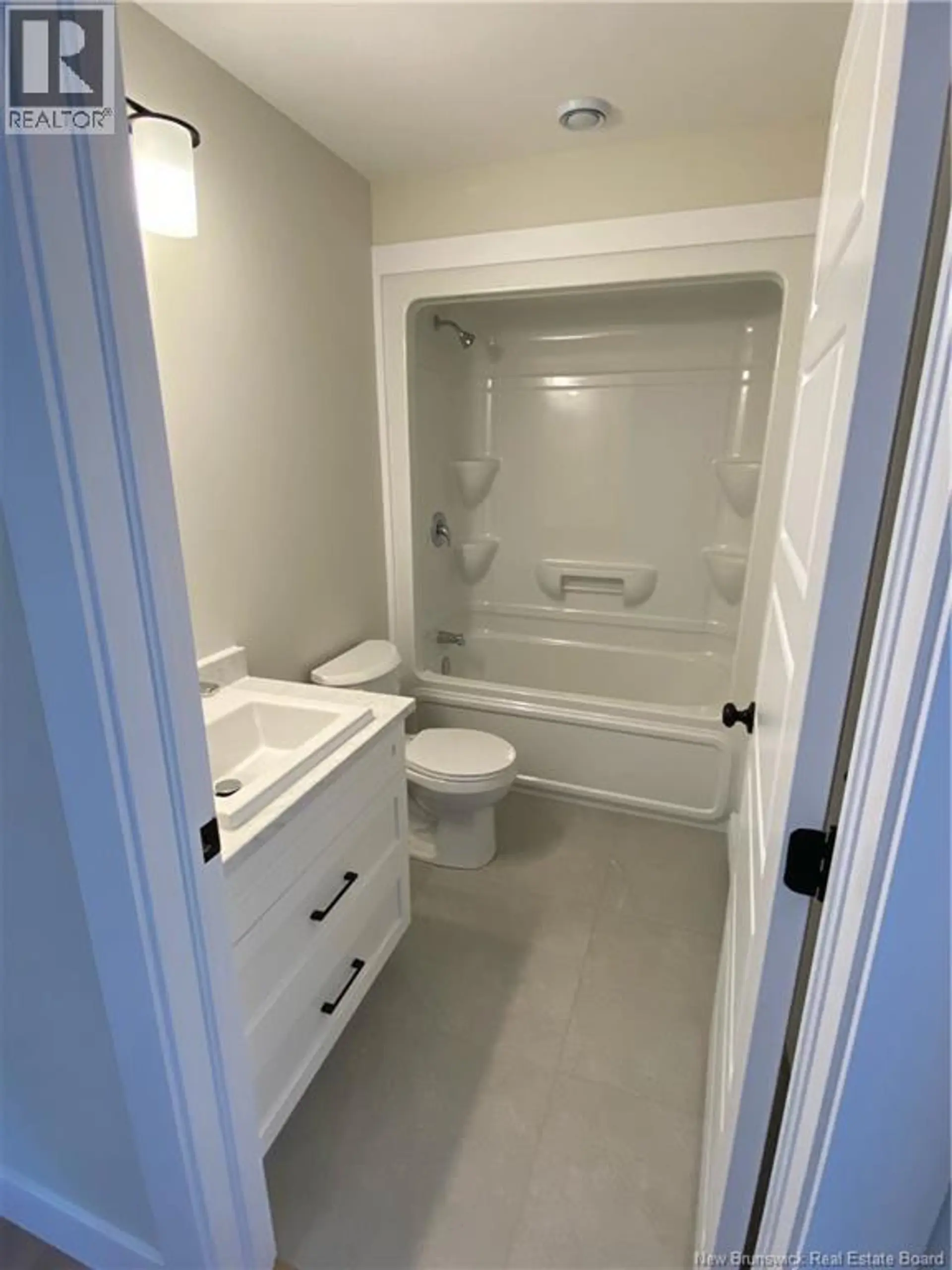 240 MacCoun Street - Image 12