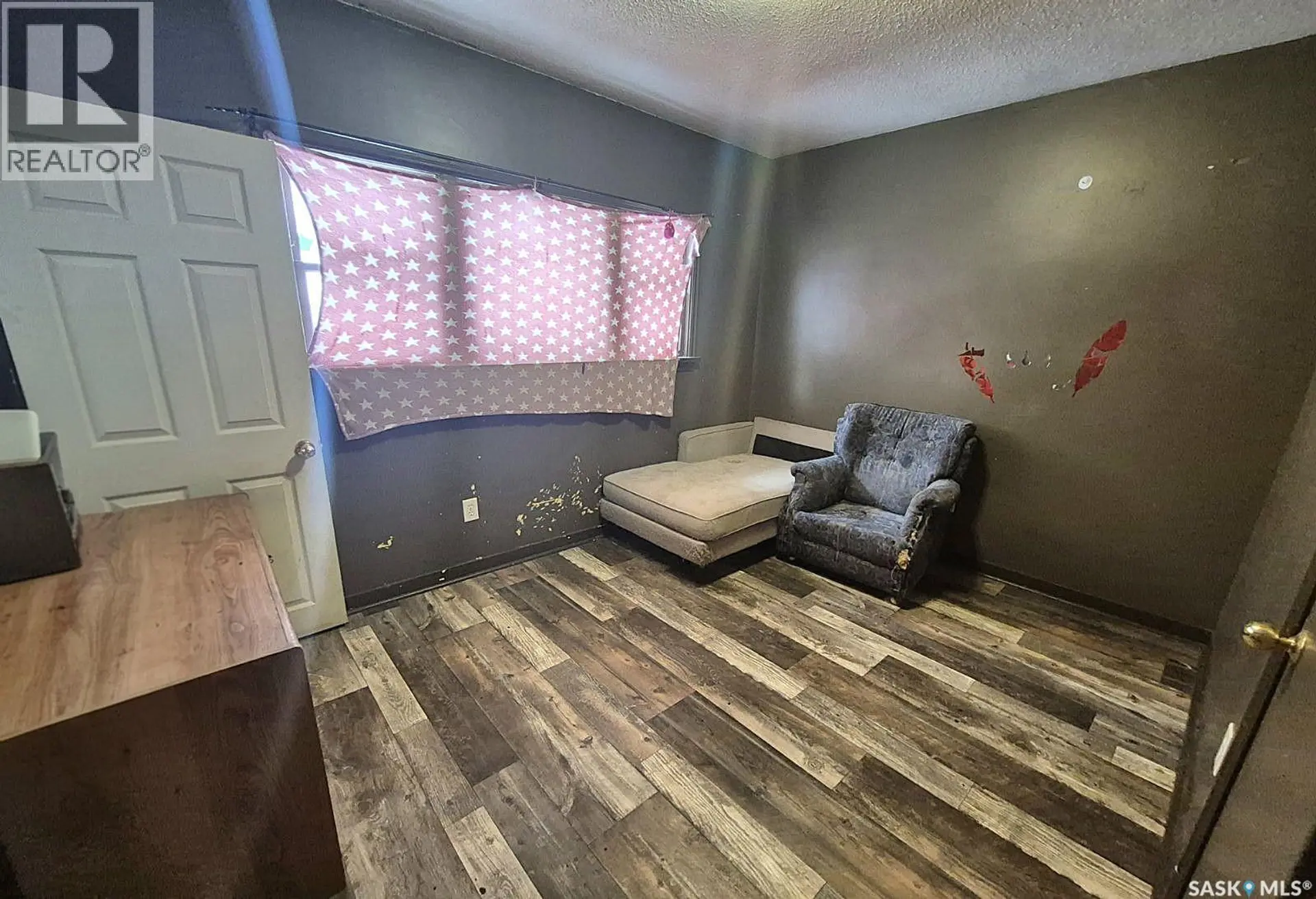 603 20th STREET W - Image 4