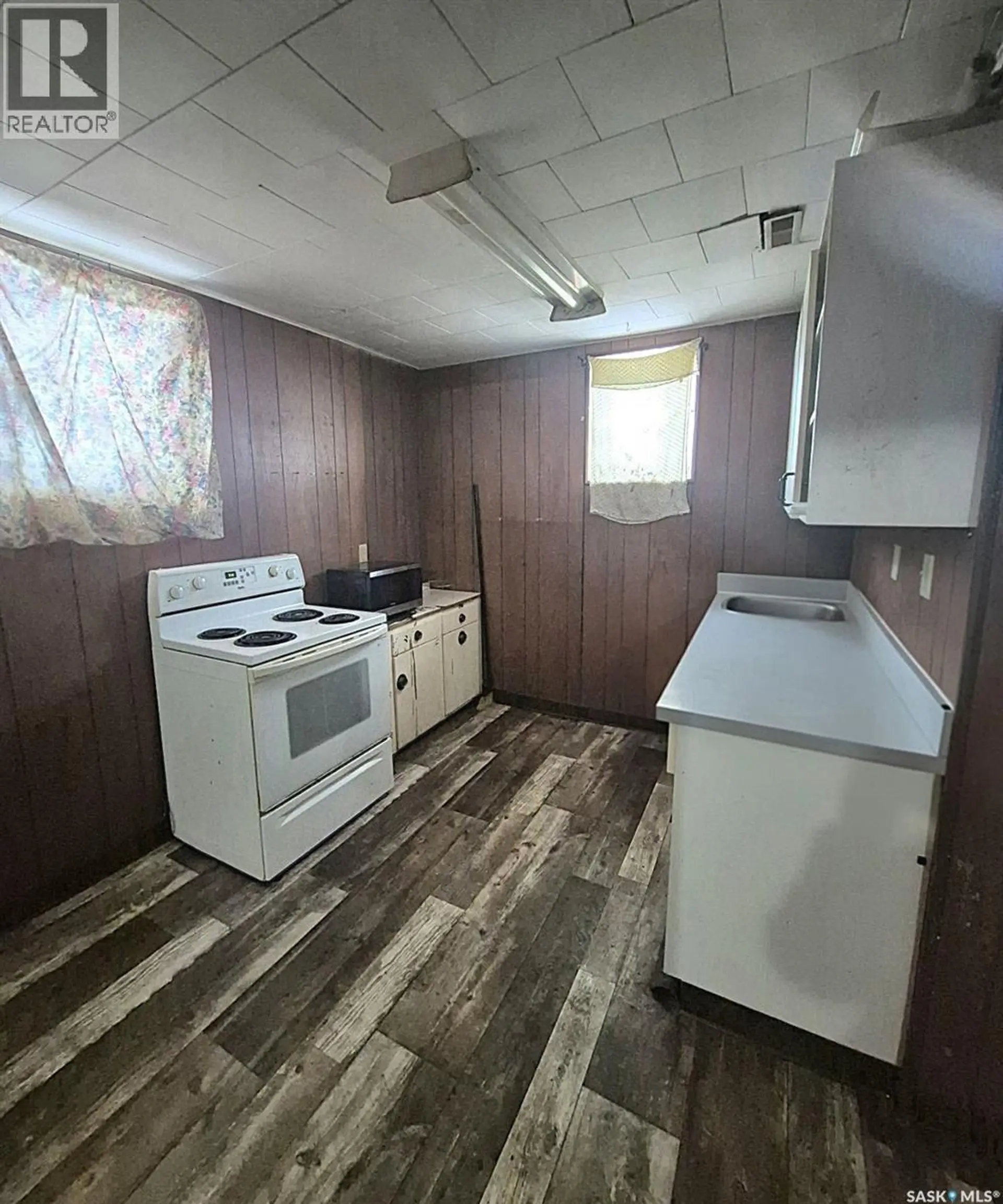 603 20th STREET W - Image 9