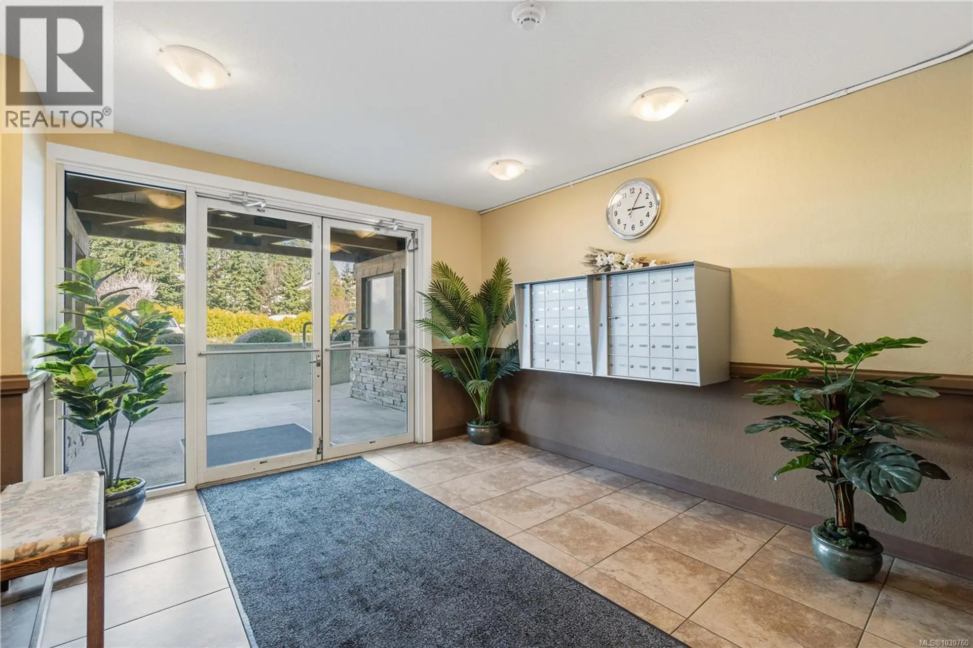 Property at #409 4701 UPLANDS DR, Nanaimo, BC