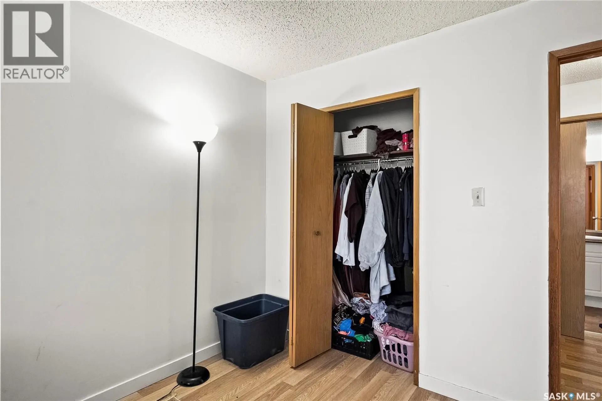 #201 215 Kingsmere BOULEVARD - Image 10