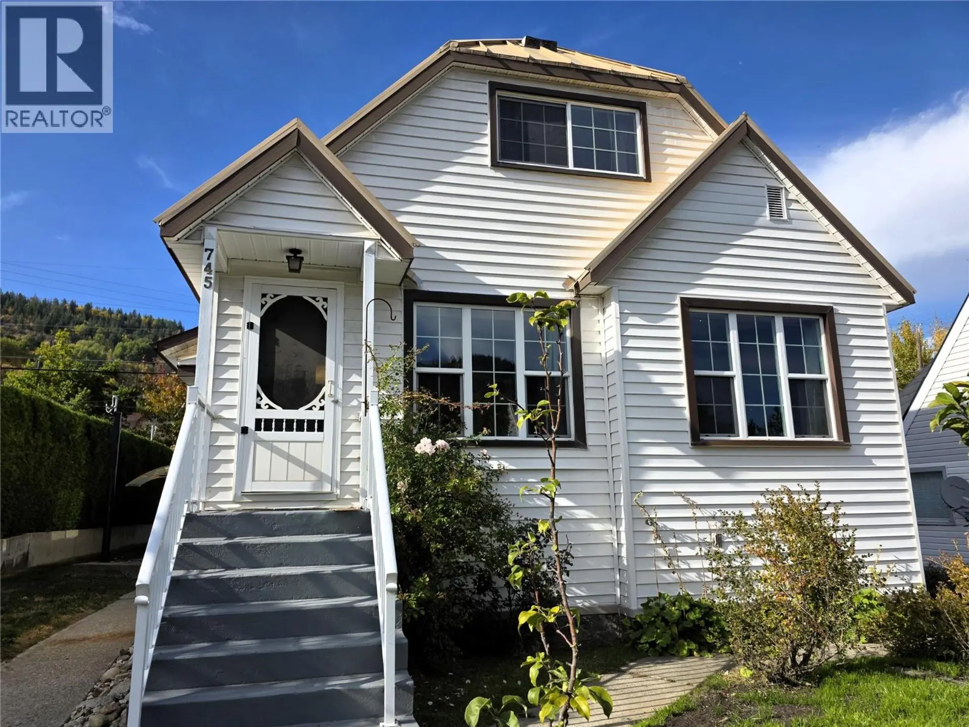 Property at 745 Kipling Street, Warfield, BC