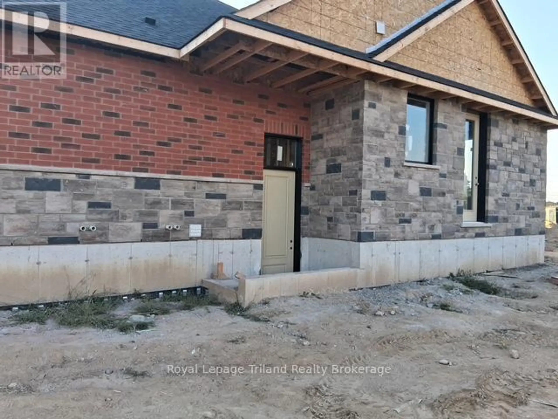 1140 CAEN AVENUE - Image 2