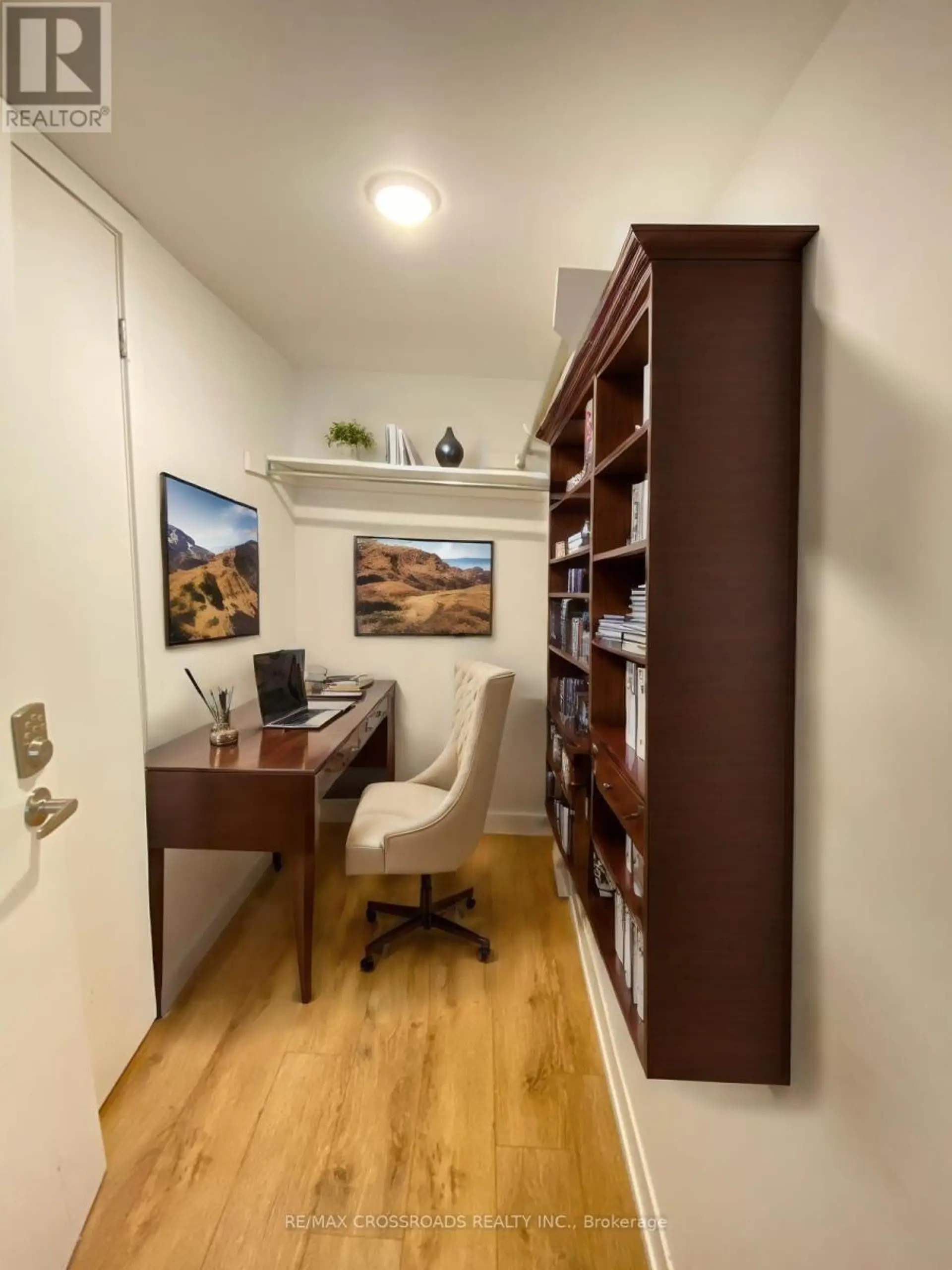 #15 1720 SIMCOE STREET - Image 2