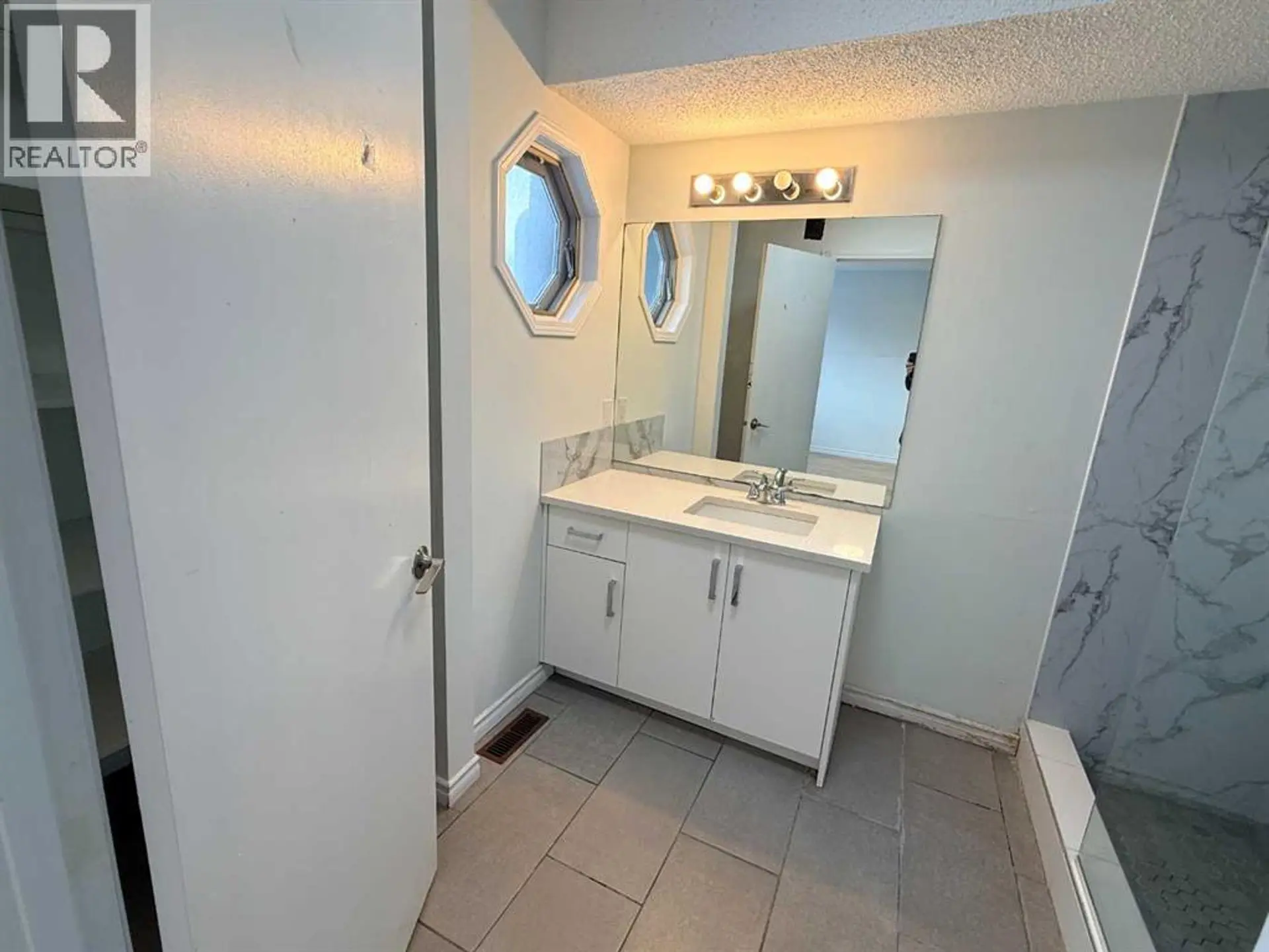 651 MACEWAN DRIVE NW - Image 13