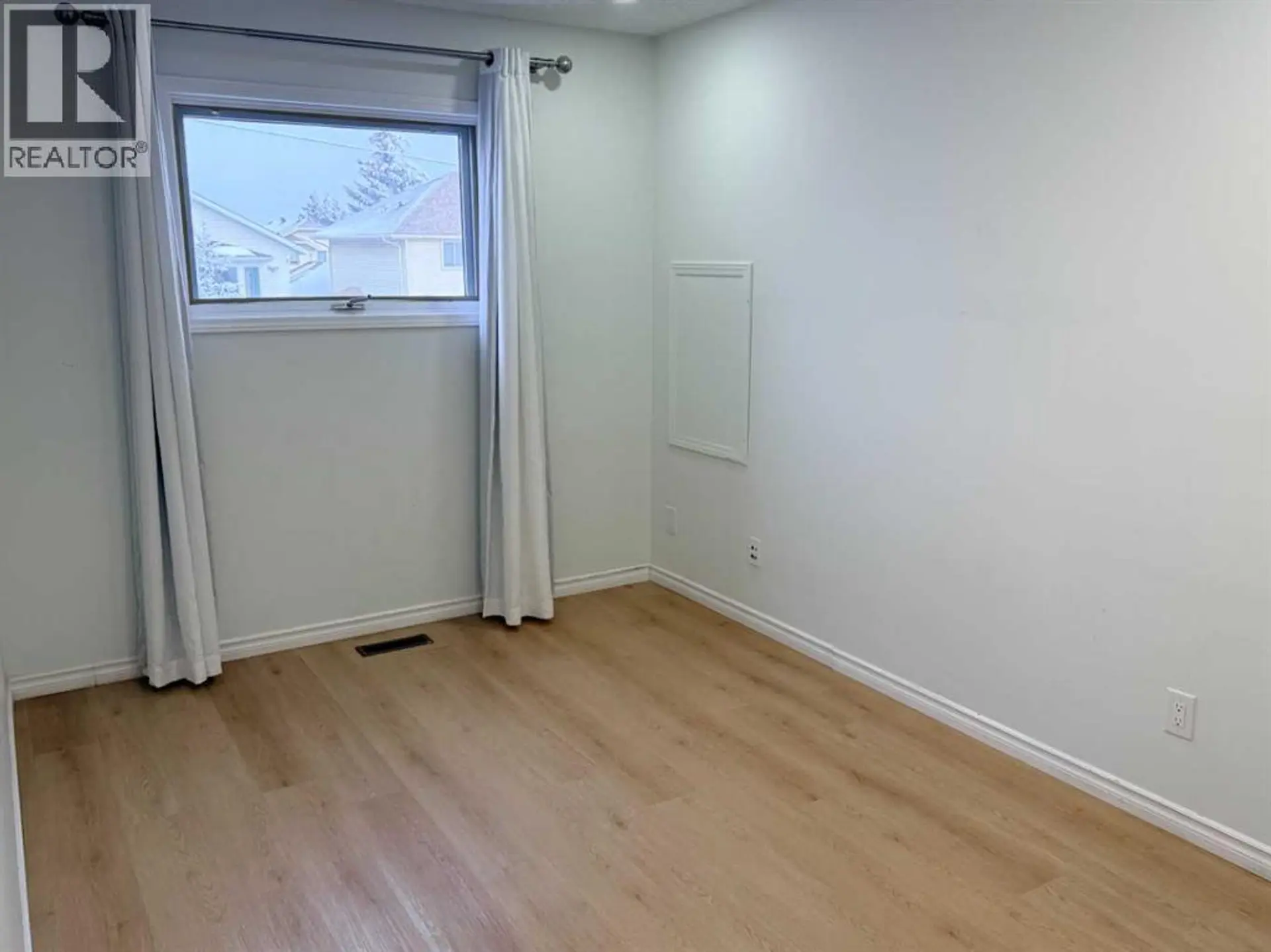 651 MACEWAN DRIVE NW - Image 16